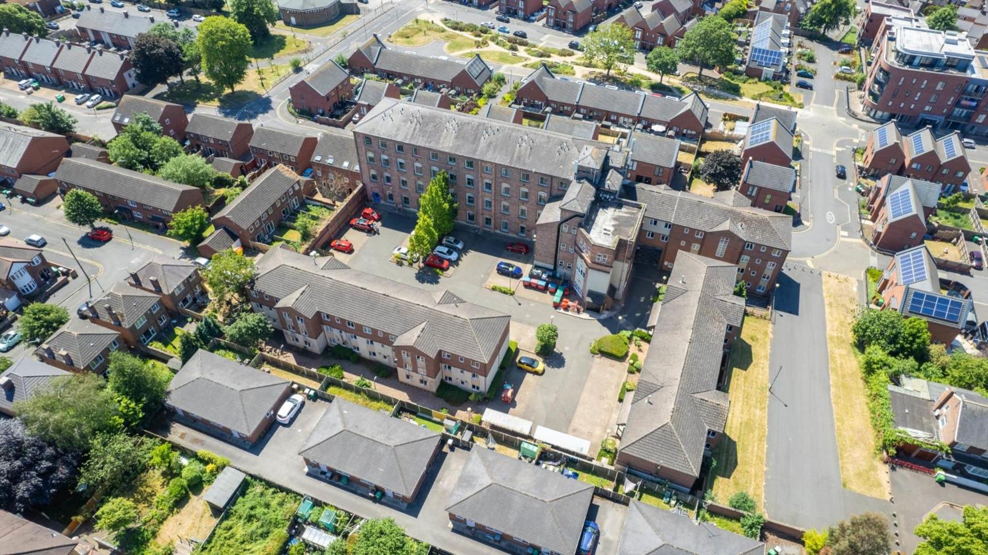 Ensuite Bedrooms with Shared Kitchen and Apartments at Simpsons Hall in Nottingham