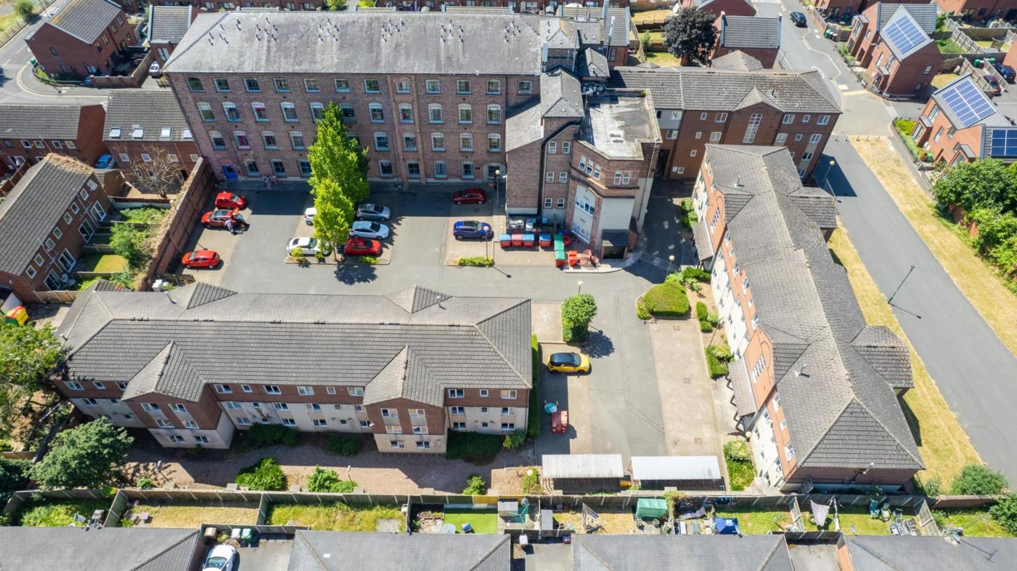 Ensuite Bedrooms with Shared Kitchen and Apartments at Simpsons Hall in Nottingham