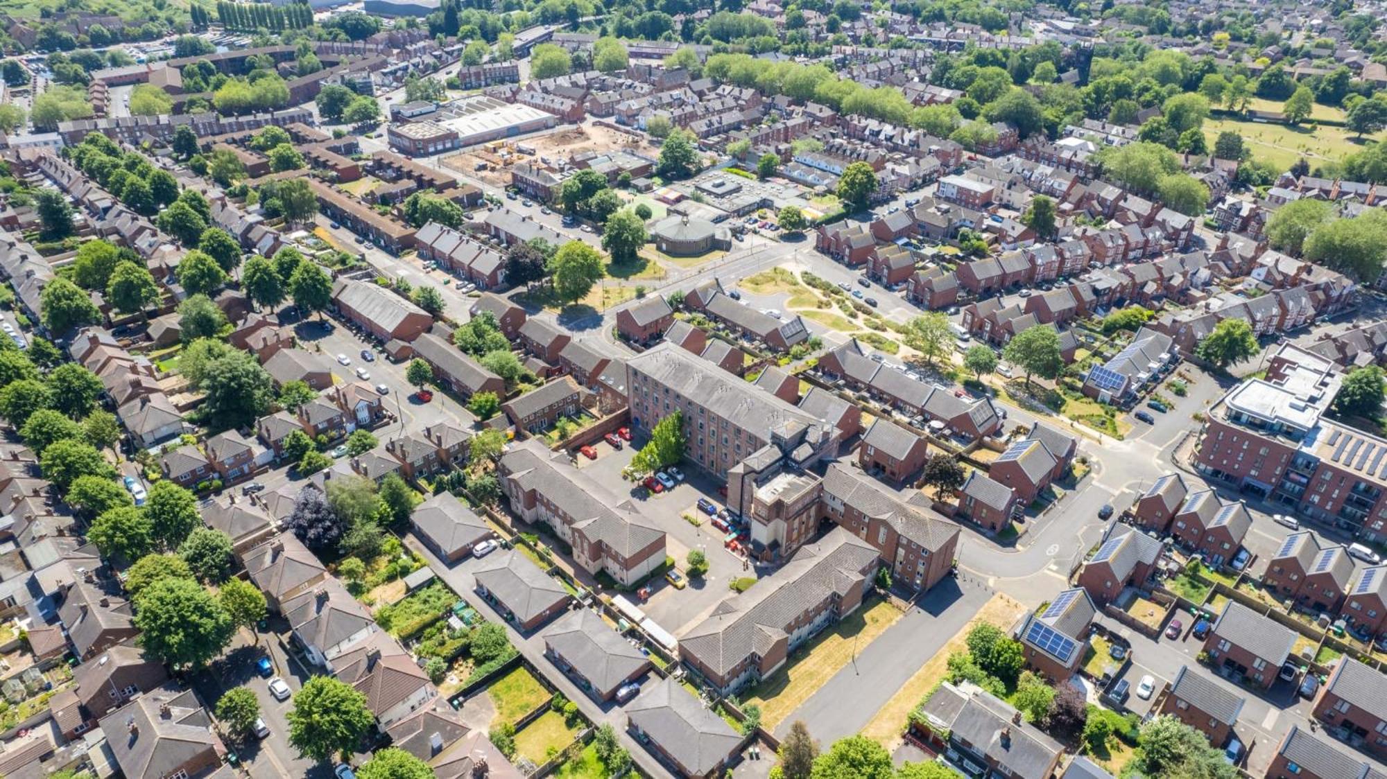 Ensuite Bedrooms with Shared Kitchen and Apartments at Simpsons Hall in Nottingham