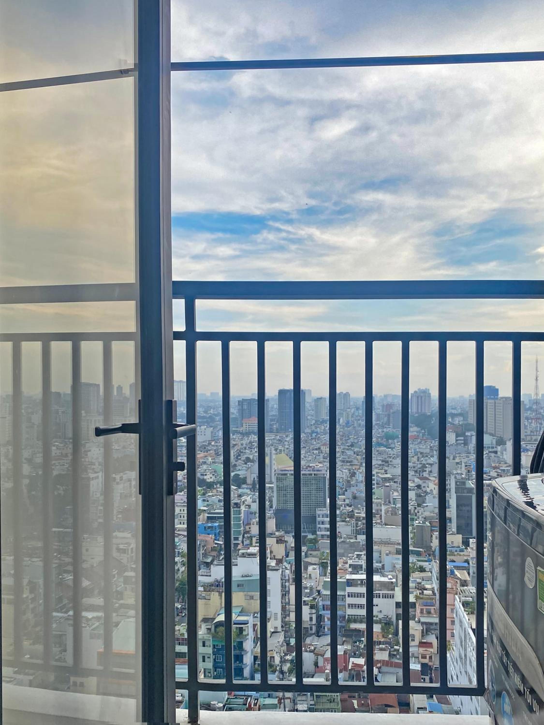 SOHO 23 Floor Stunning City View Apartment Near Bui Vien Ben Thanh