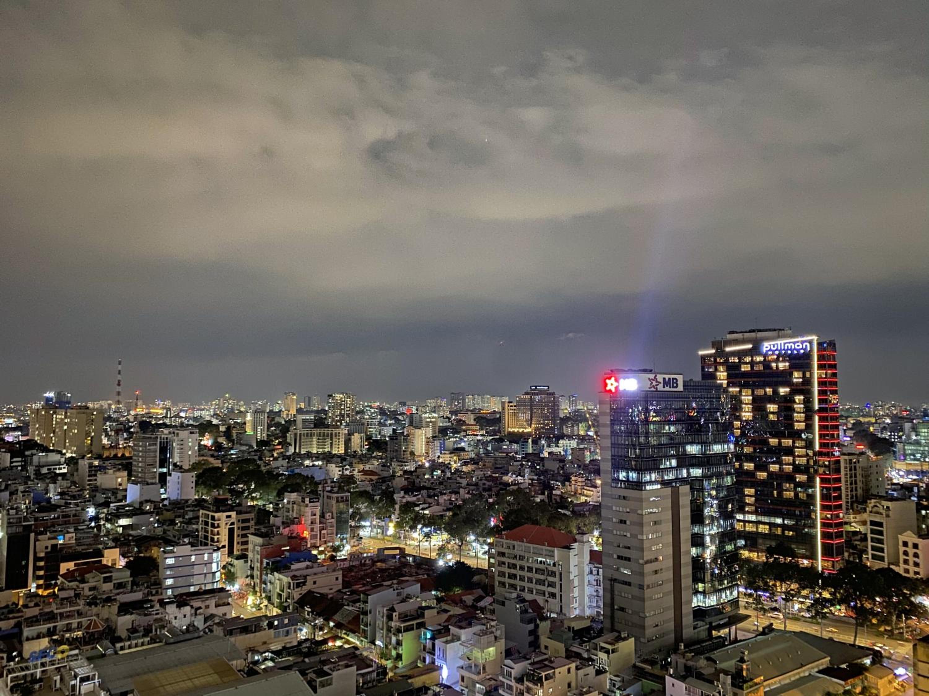 SOHO 23 Floor Stunning City View Apartment Near Bui Vien Ben Thanh