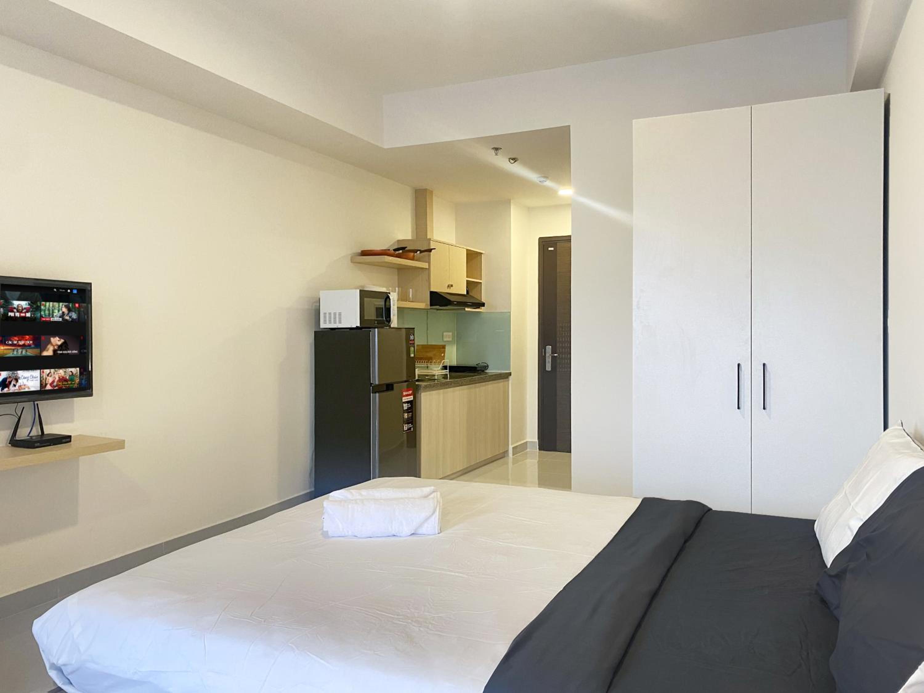 SOHO 23 Floor Stunning City View Apartment Near Bui Vien Ben Thanh