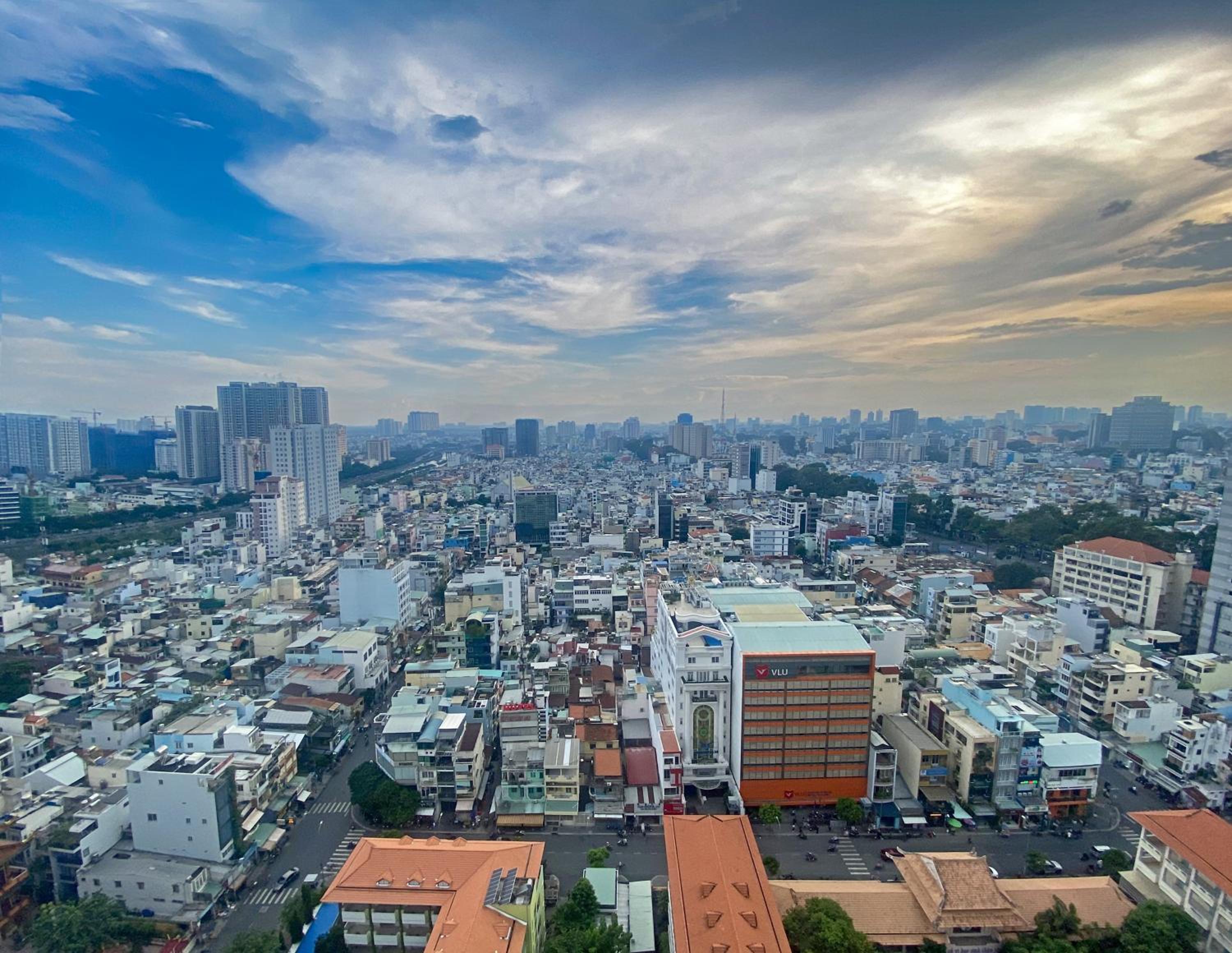 SOHO 23 Floor Stunning City View Apartment Near Bui Vien Ben Thanh