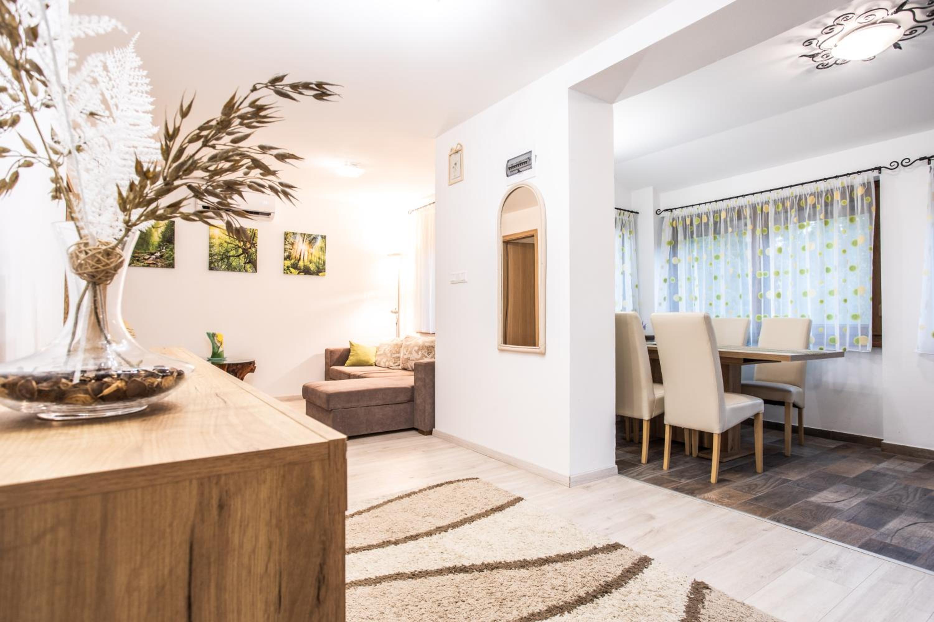 Barackvirág Apartmanház