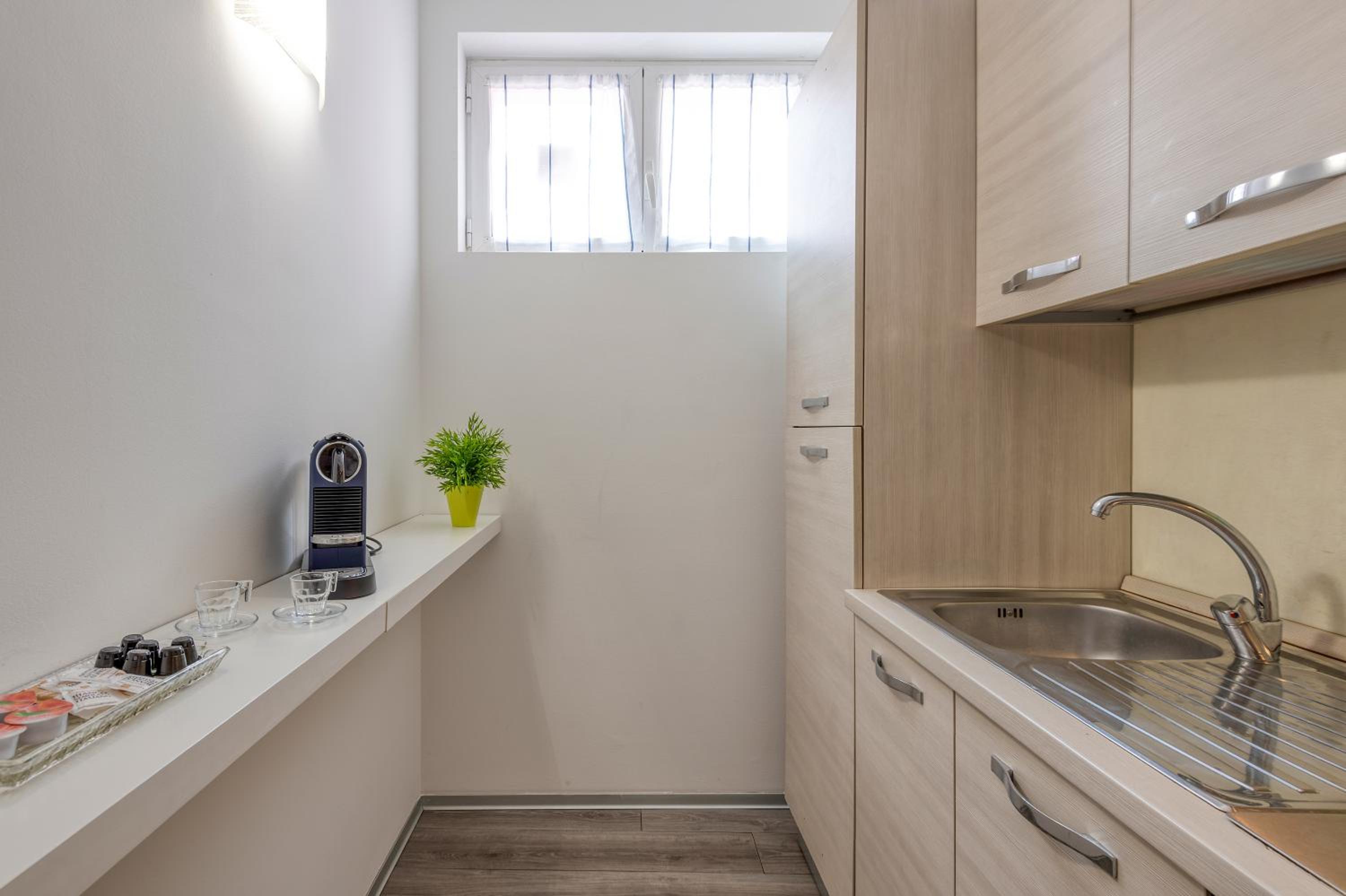 BnButler - Archimede 53 - Bright Studio