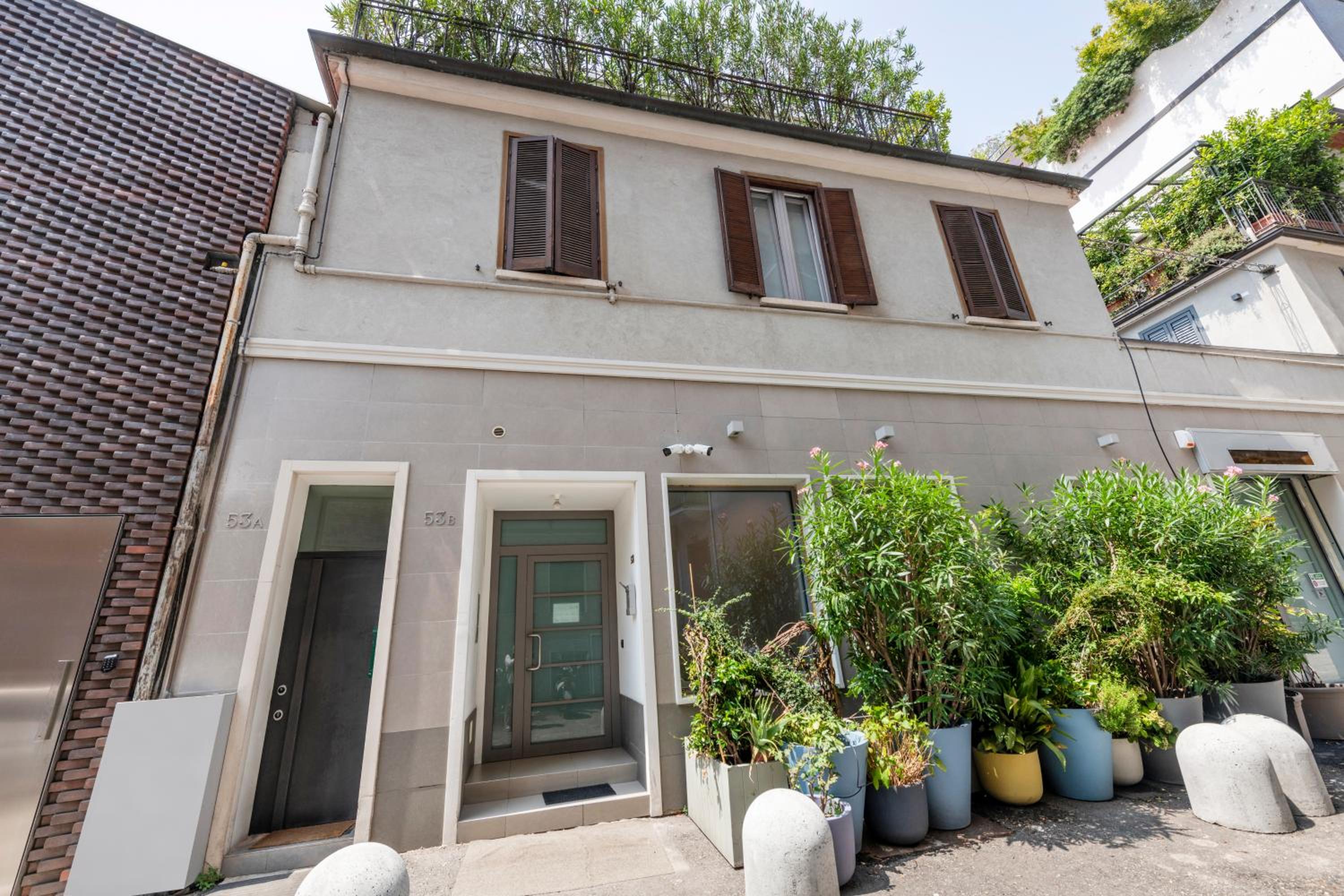 BnButler - Archimede 53 - Bright Studio