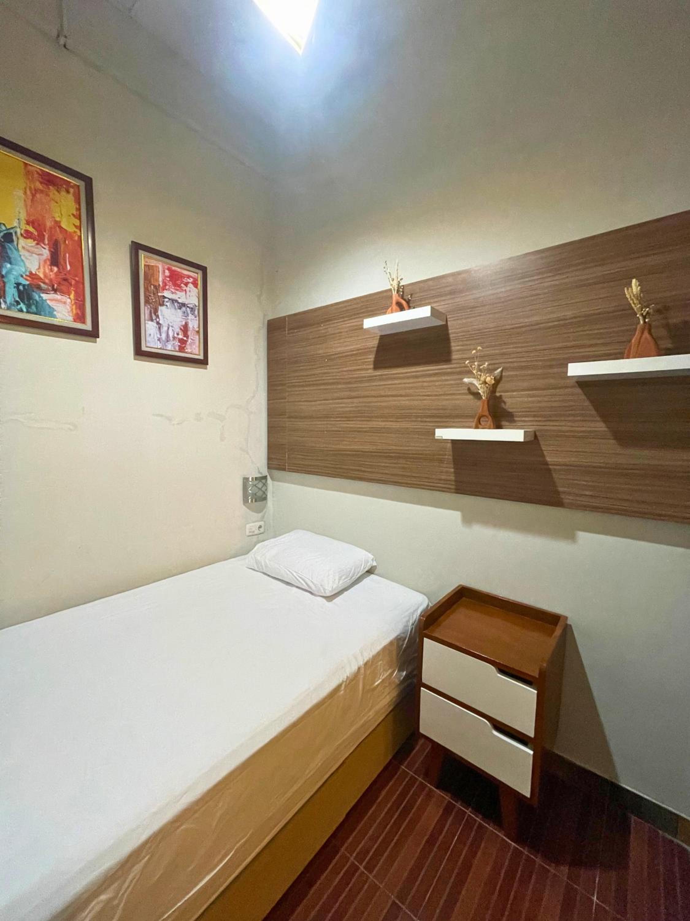 Sedjuk Malioboro Homestay Family Syariah