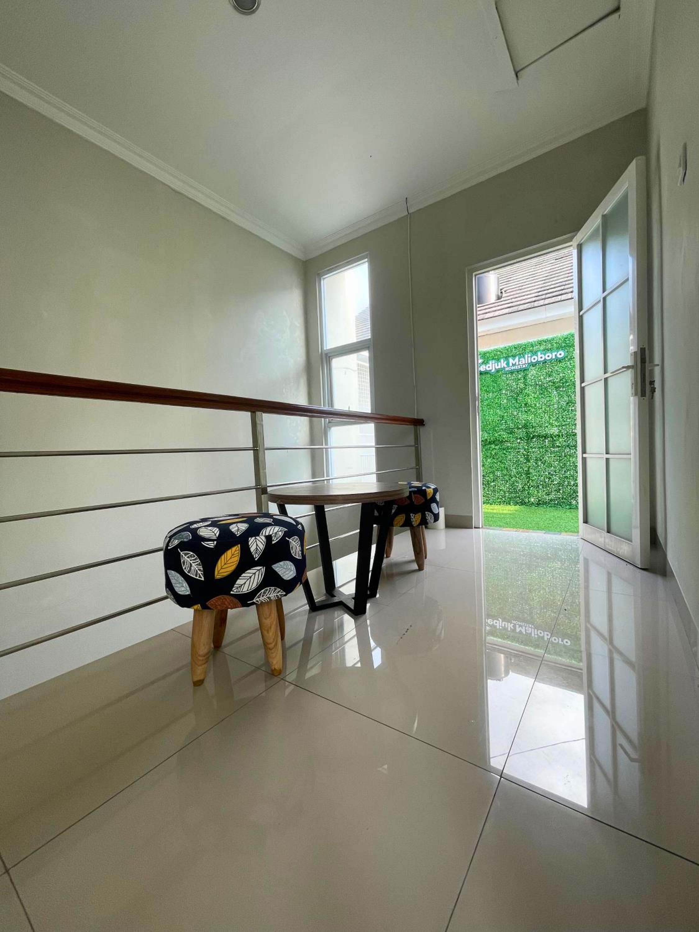 Sedjuk Malioboro Homestay Family Syariah