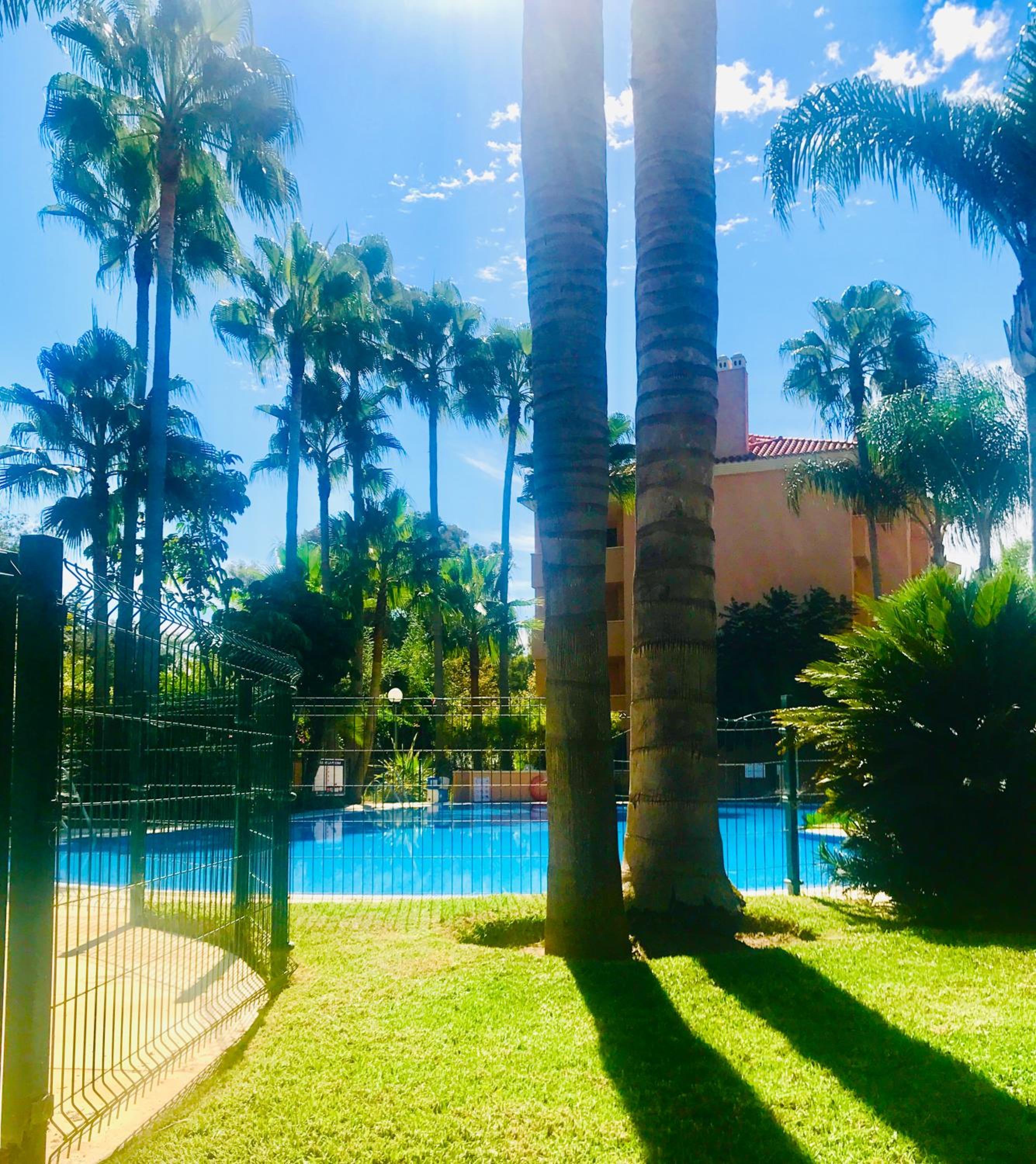 Beach apartment two bedrooms in Cabopino Marbella