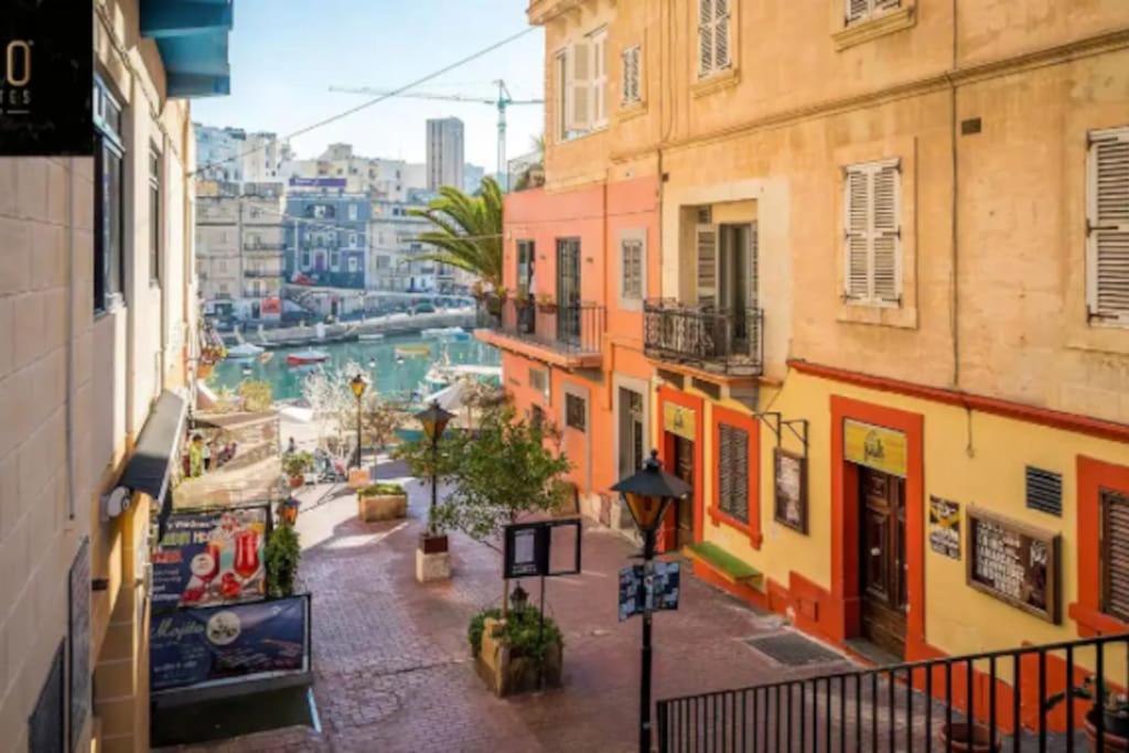 Cozy 1BR home in the centre of St Julians w/WIFI by 360 Estates photo 2