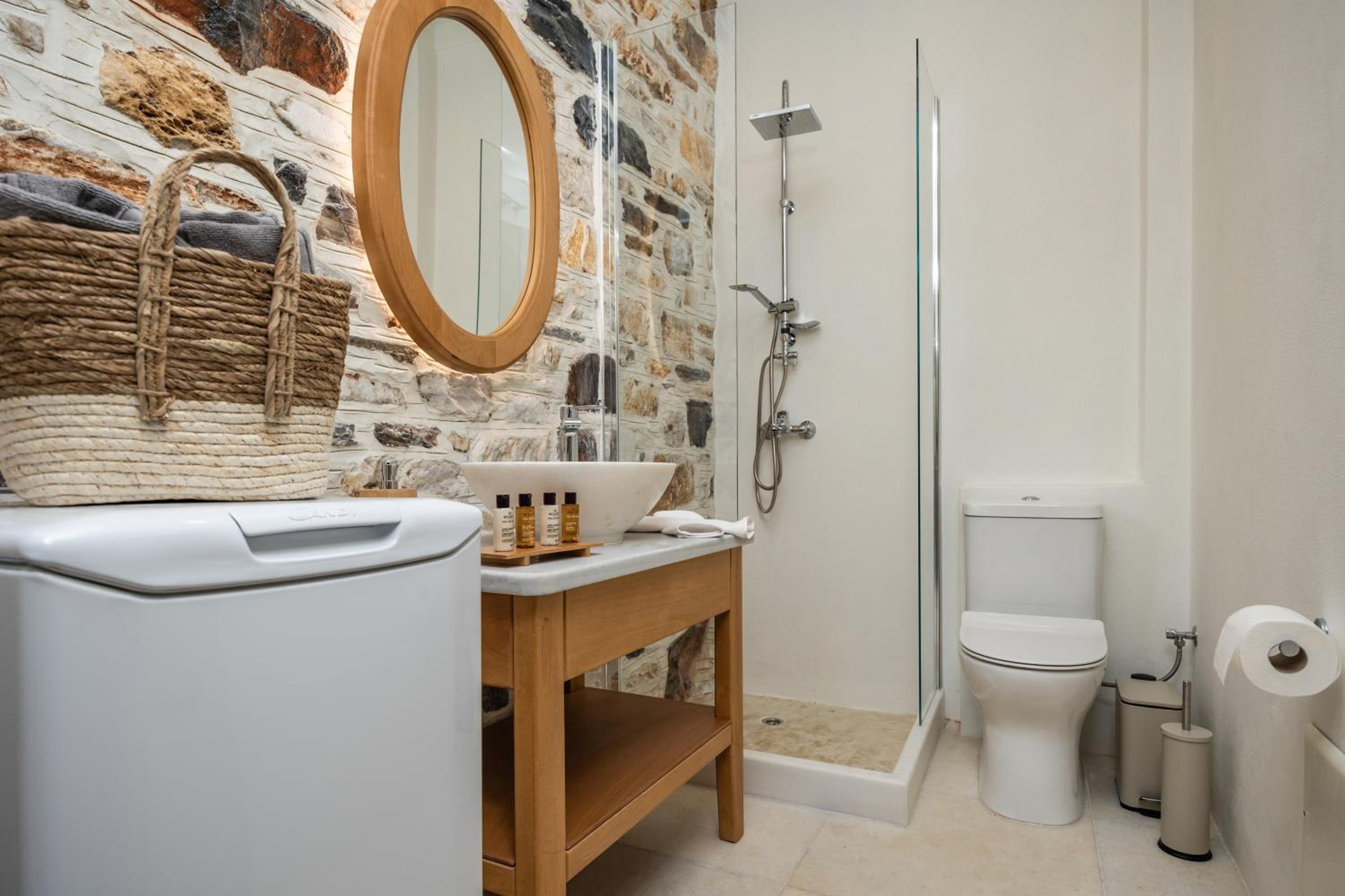 Zos Suites