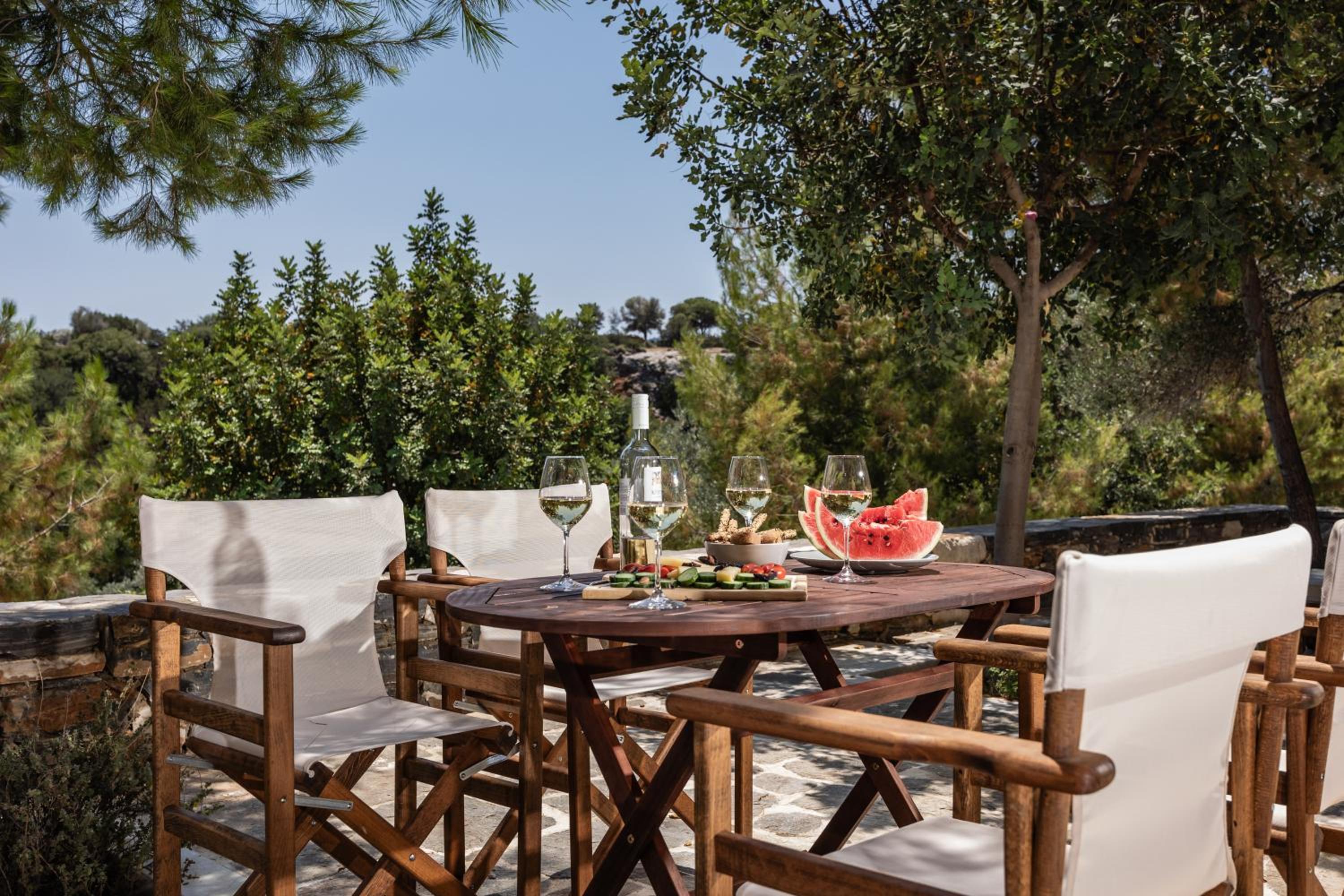 Zos Suites