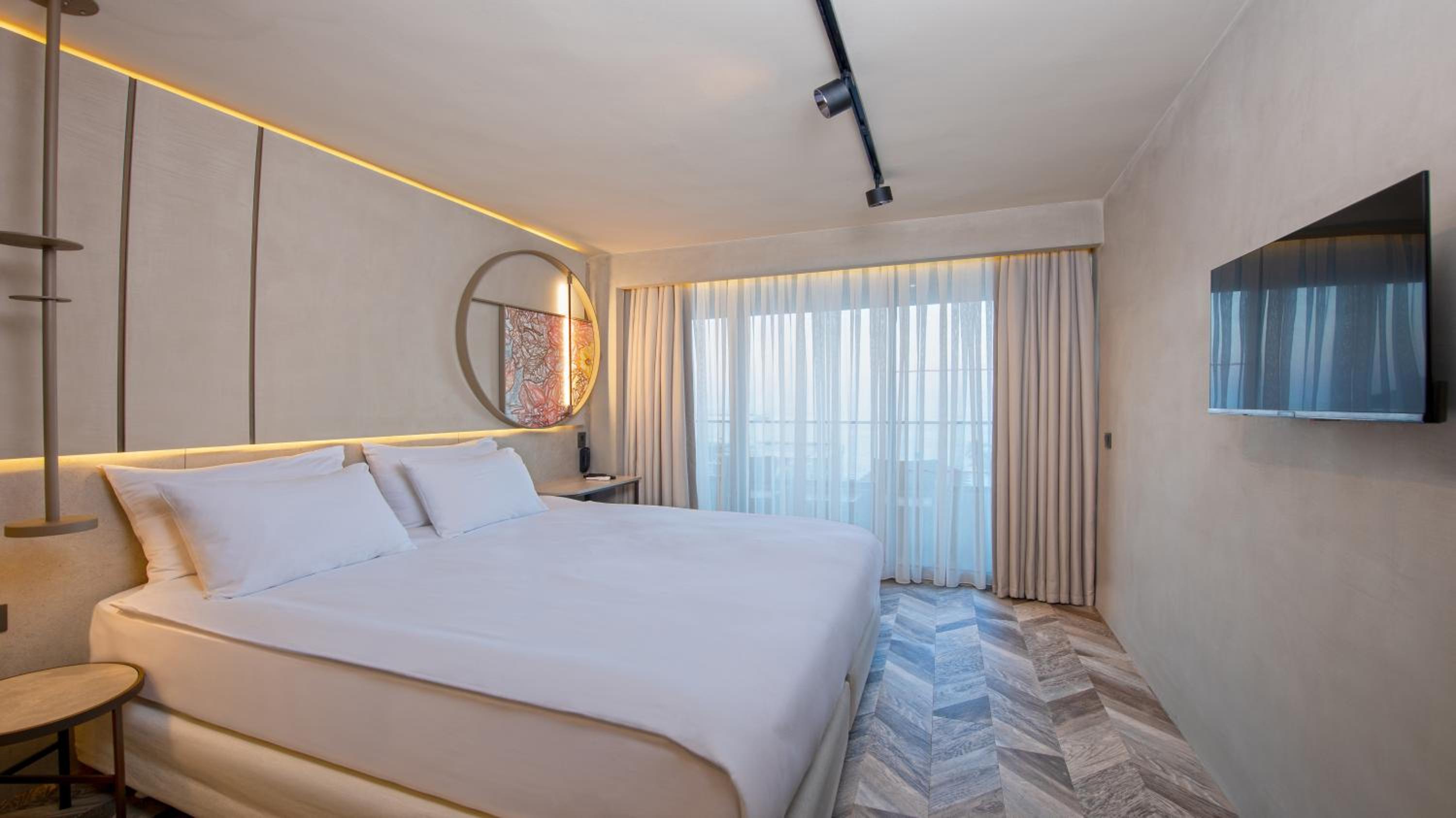 Büyük Hotel - Image 23