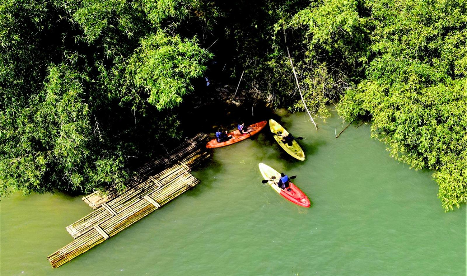 Mai Chau Hideaway Lake Resort
