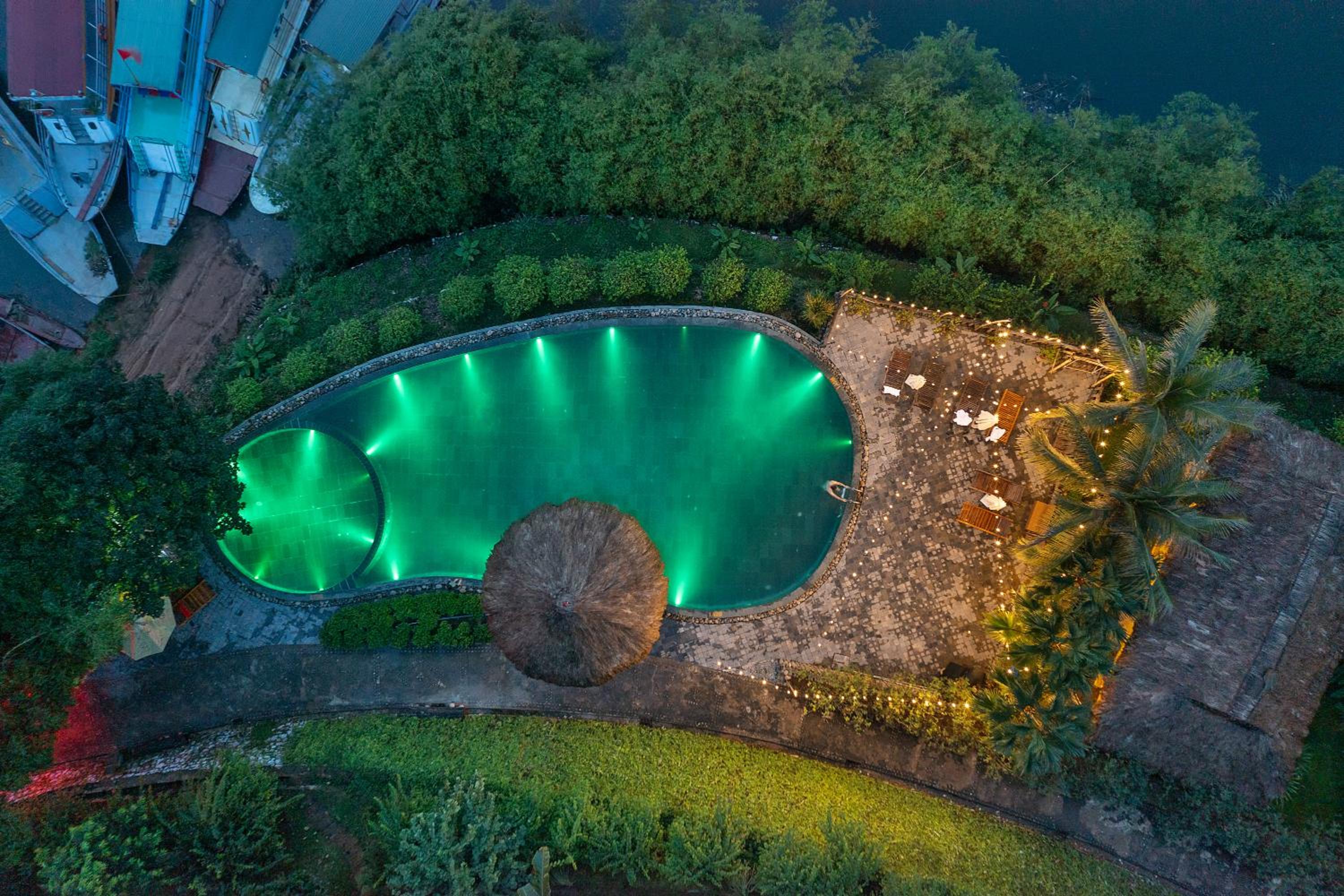 Mai Chau Hideaway Lake Resort