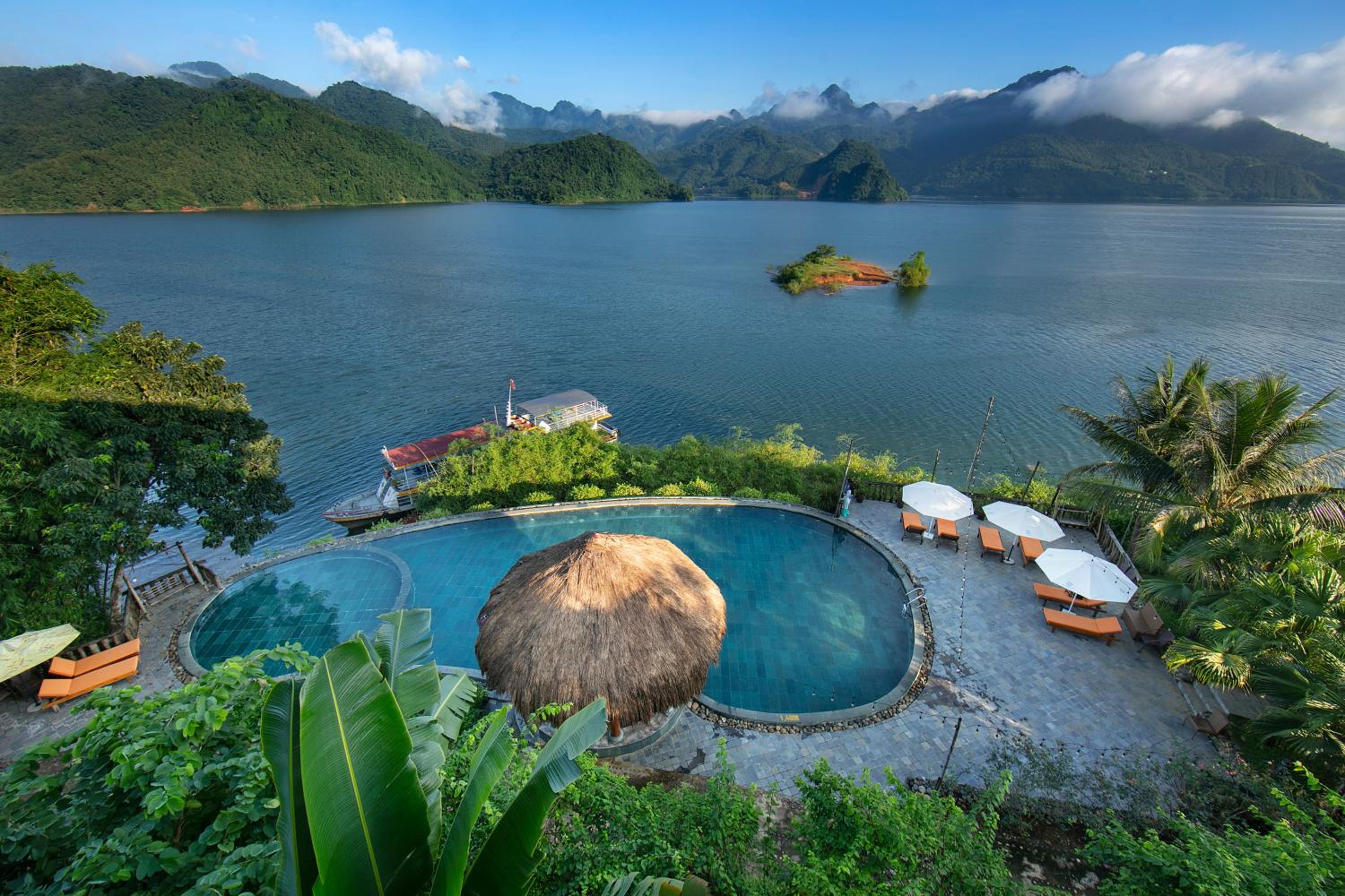Mai Chau Hideaway Lake Resort