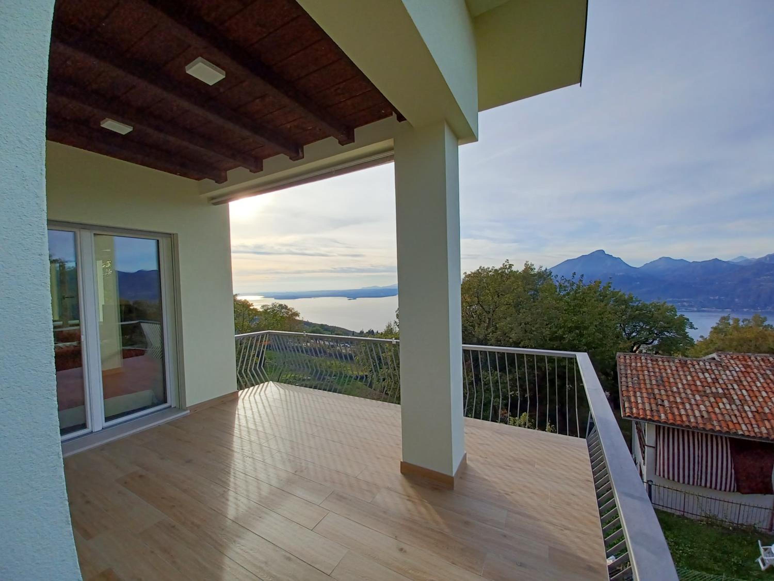 Lake Garda View Villa for Groups 4BR, 3 Baths, Garden & BBQ view 3
