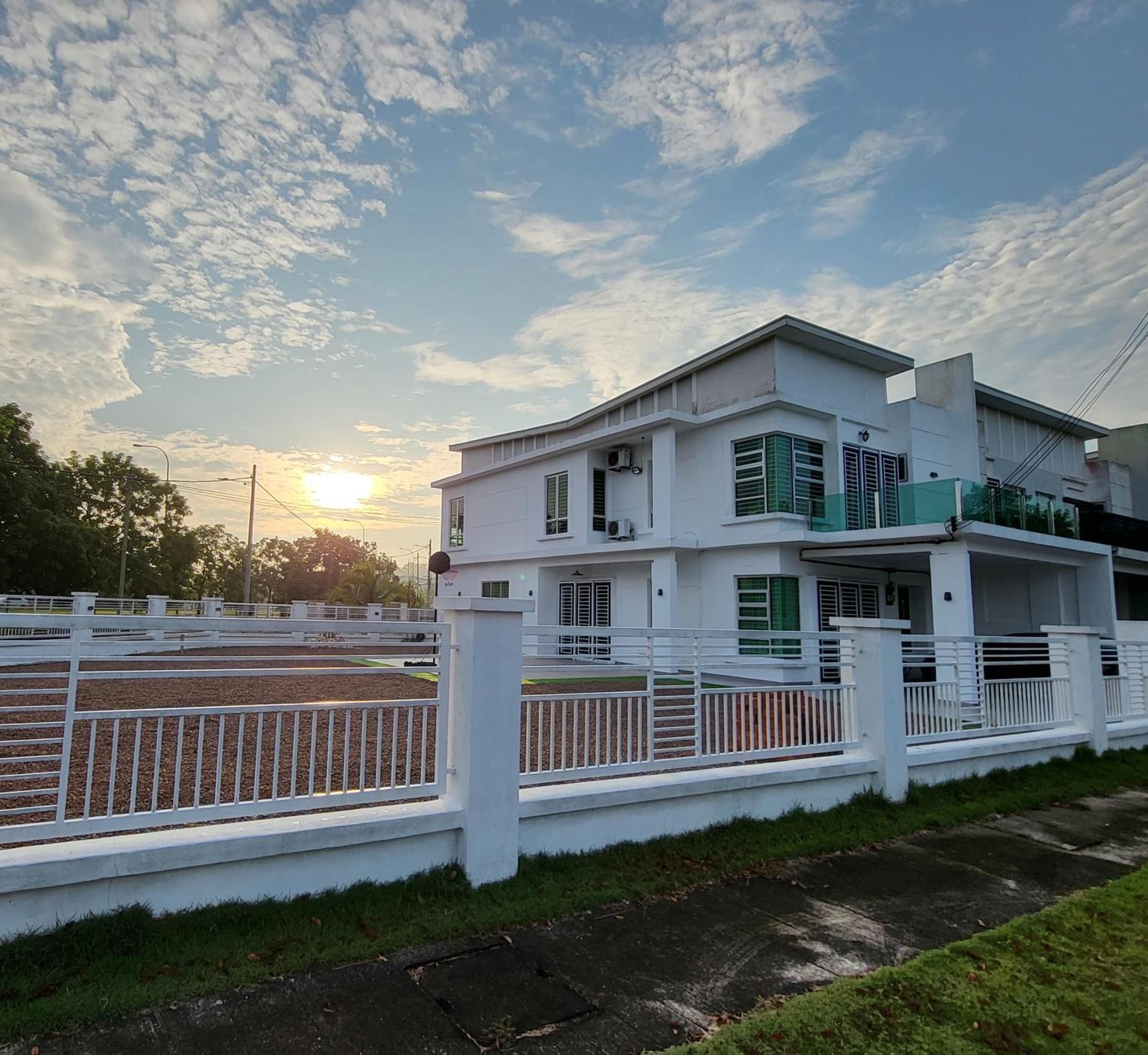 Impiana Lakeview Villa - Contactless Check In