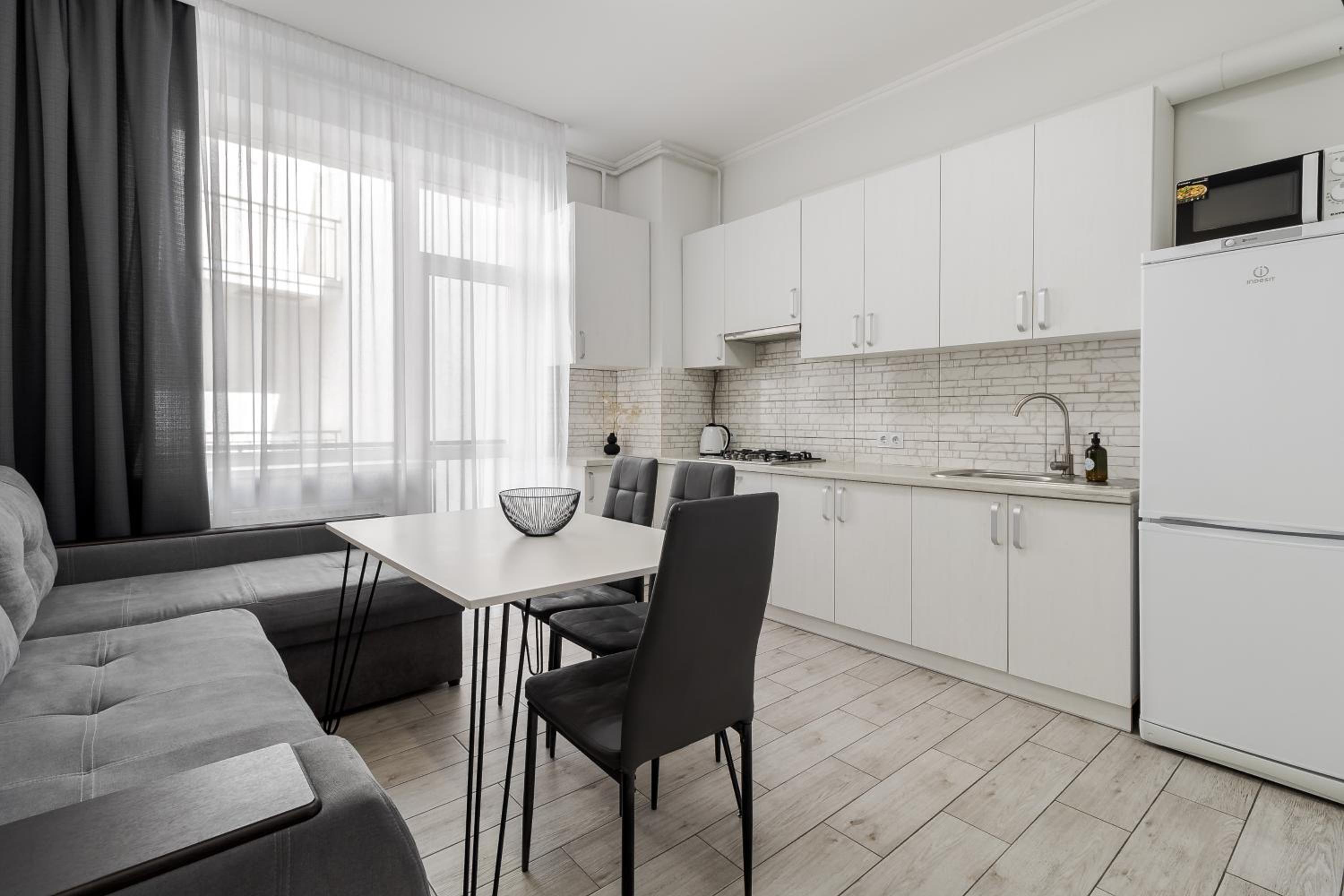 InshiApartments on Bohdan Khmelnytsky str view 4