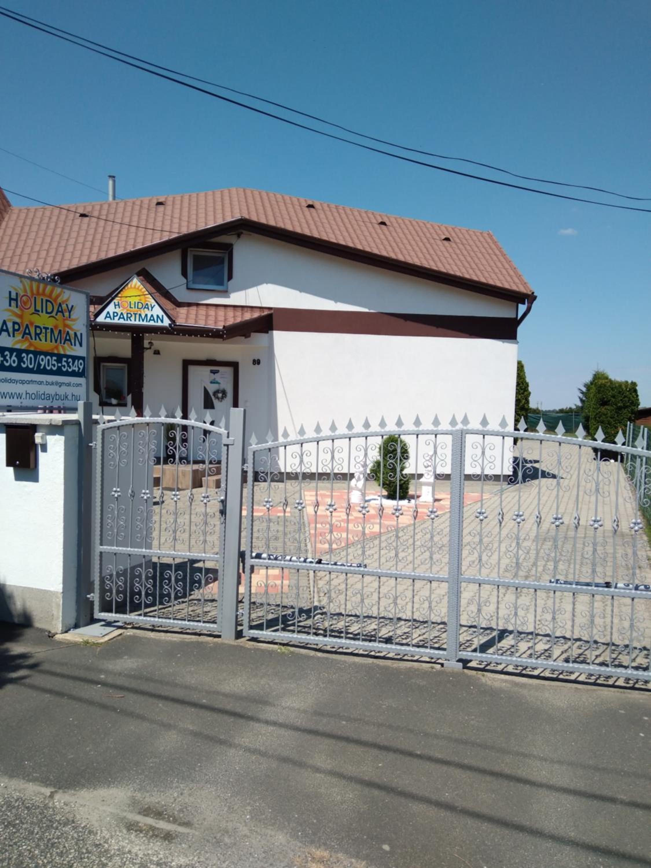 Holiday Apartman