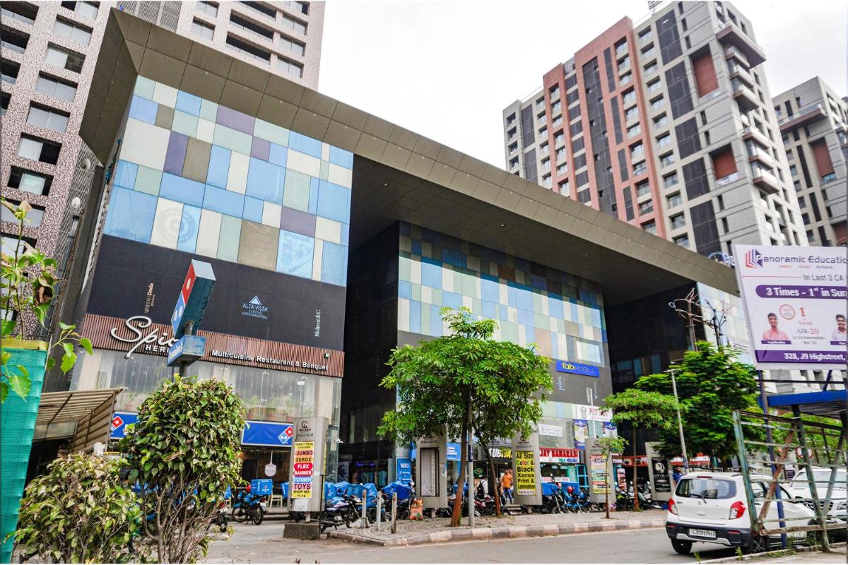 FabHotel Royale Celebrations