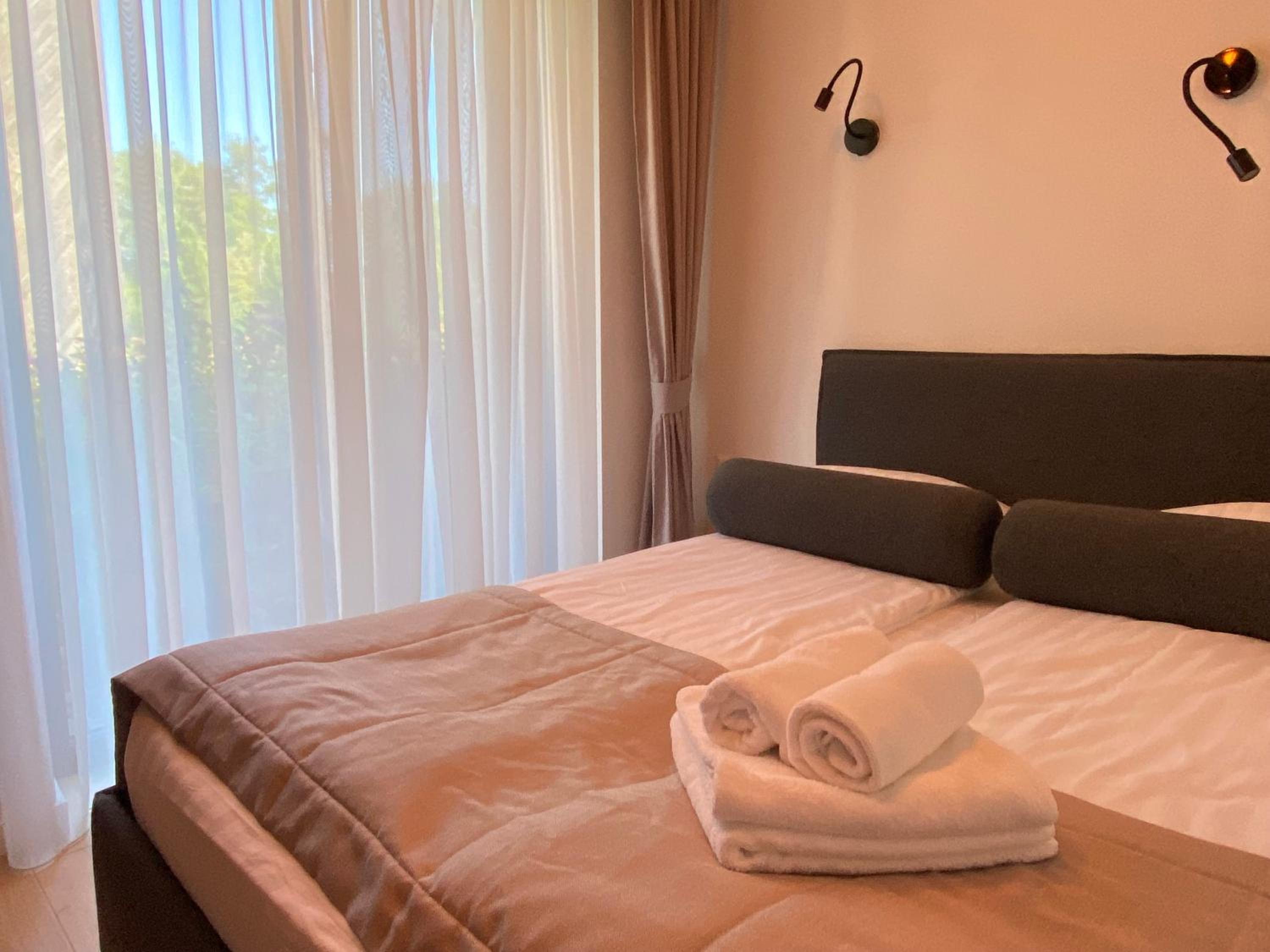 Pervalka Apartaments With Large Terrace