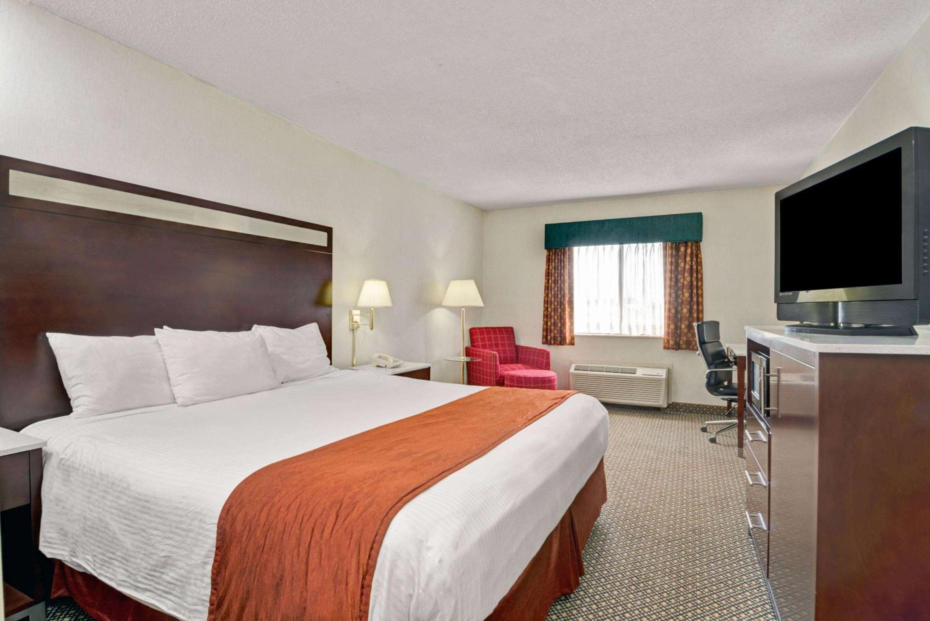 Baymont by Wyndham Washington Court House view 5