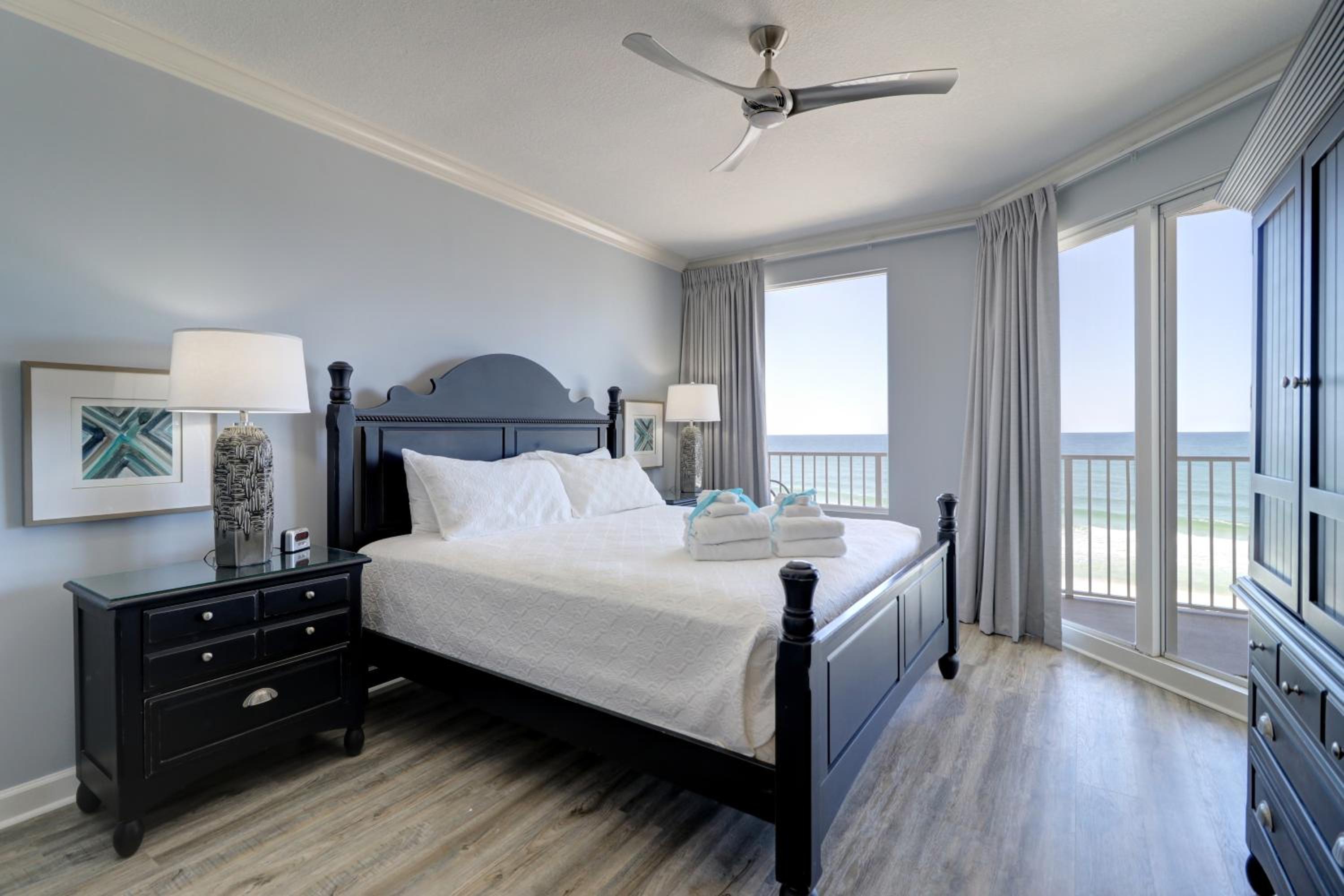 Gulf Front Master Suite! Directly On The Beach! 3 BR / 2 BA! Sleeps 8! view 5