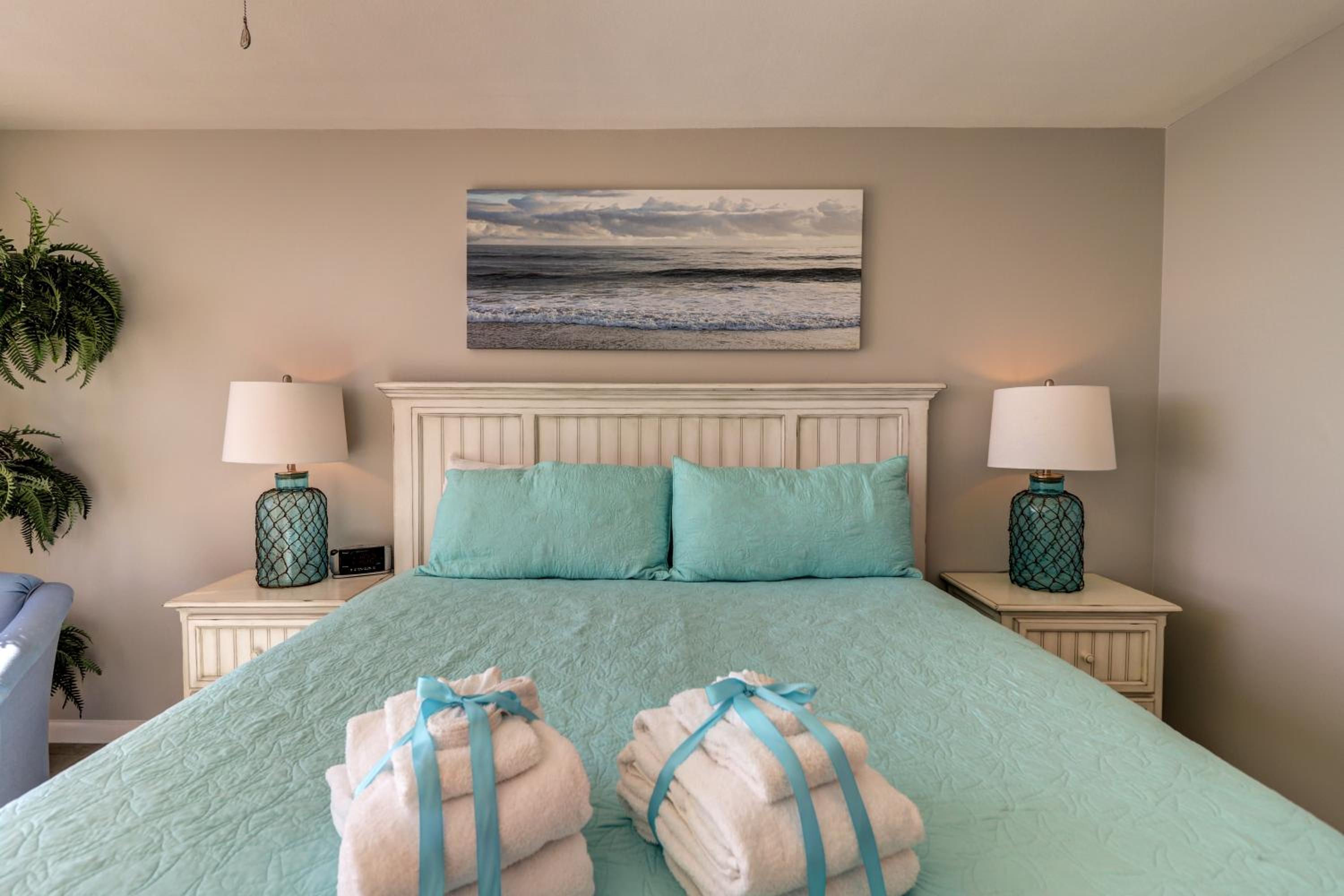 Amazing Views! Newly Listed! Family Friendly Unit! Resort Pools! view 4