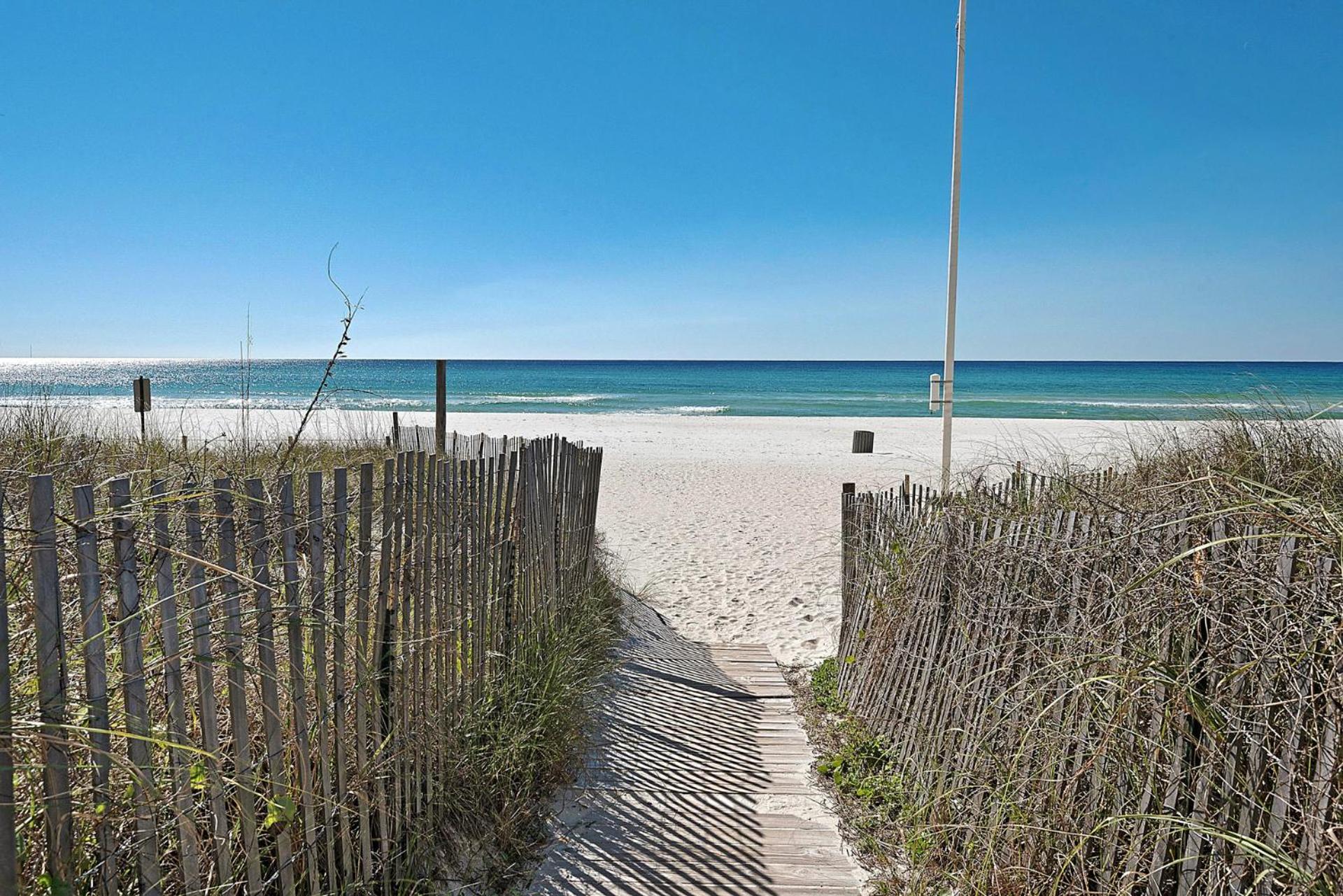 NEW PROPERTY! Vacation Right on the Gulf in Sand & Seafoam Villa Sleeps 6! view 3