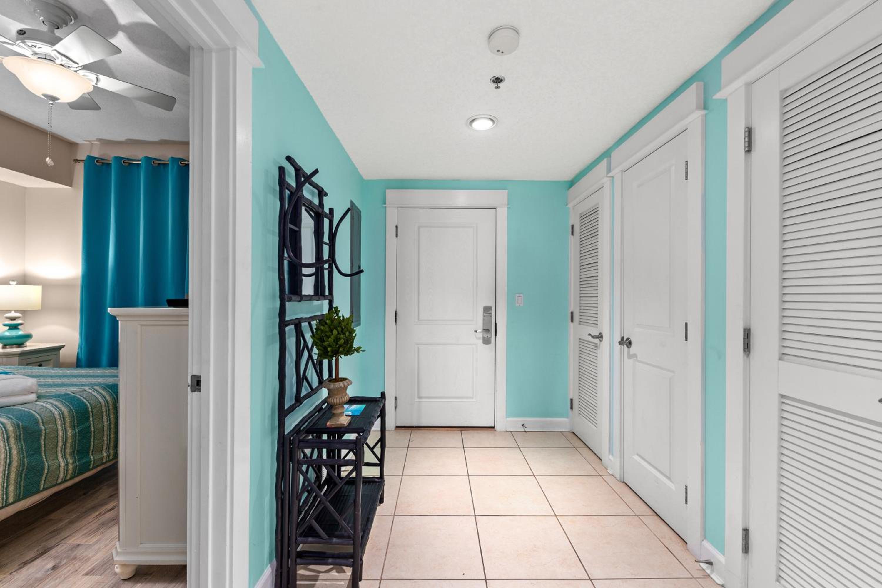 Come See Why This Is The Best Condo At Grand Panama! Rooftop Pool+Tiki Bar