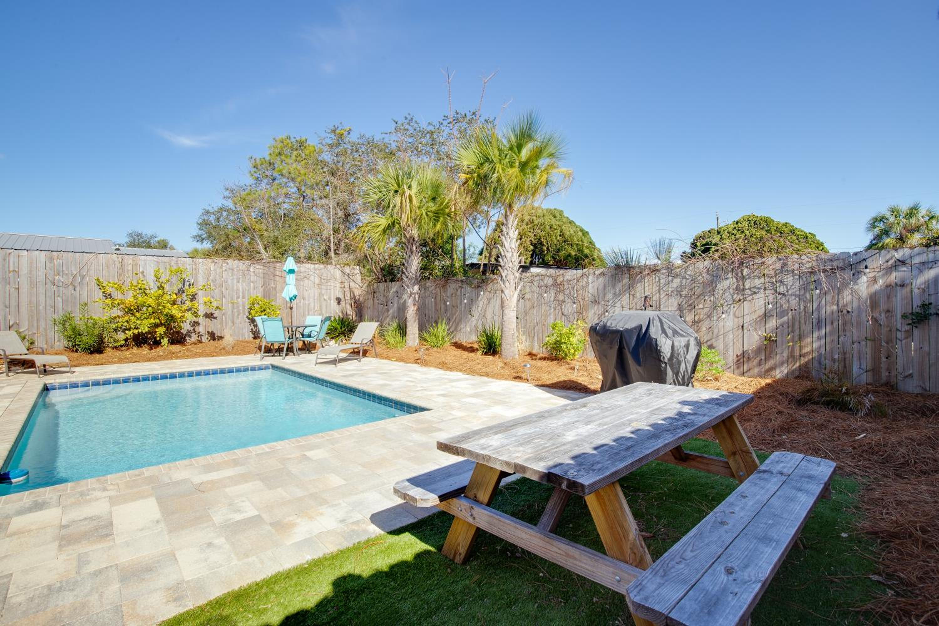 Gorgeous 3bd/25ba NEW Home w/ Private Heated Pool STEPS from Beach! view 4