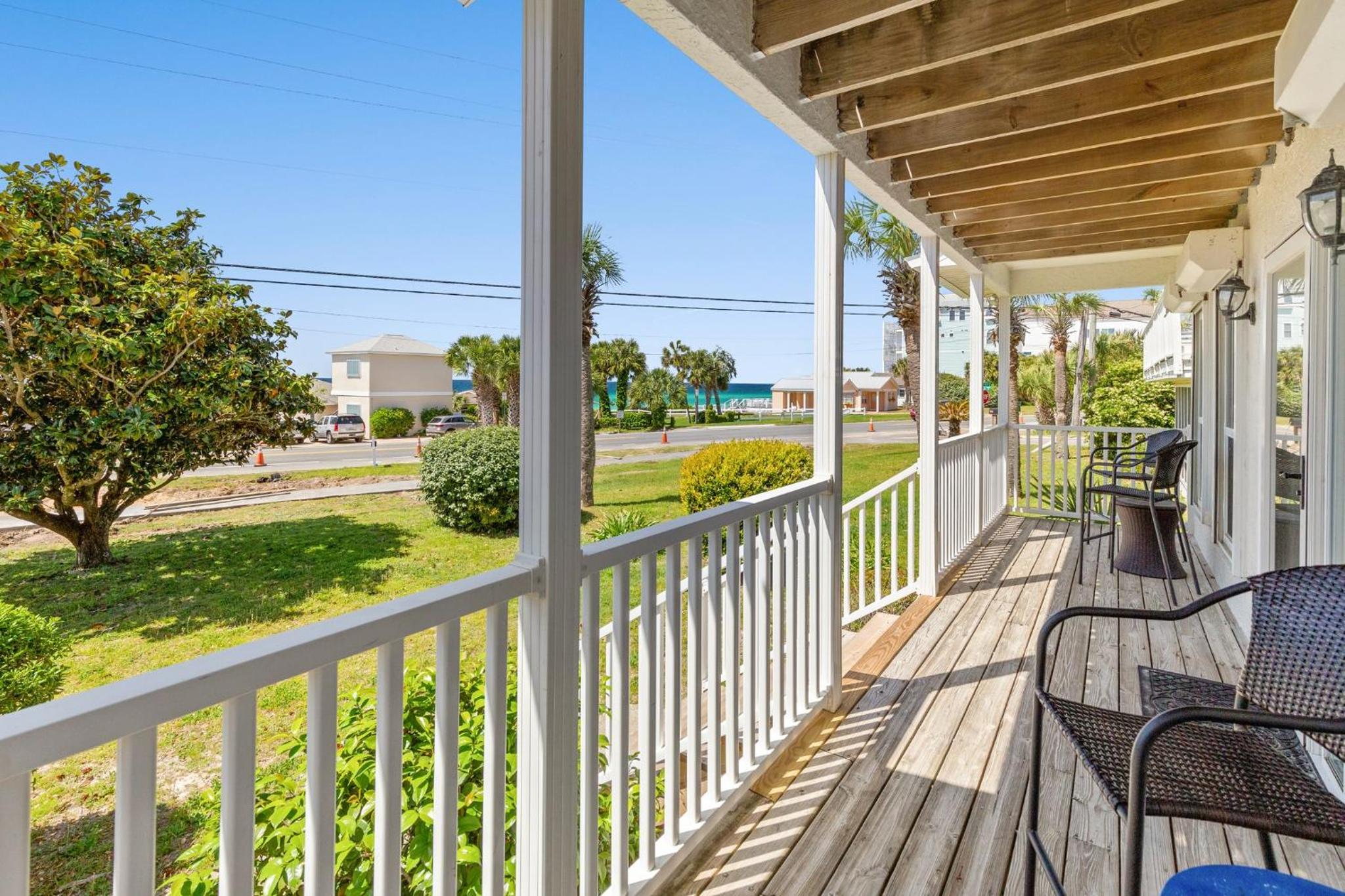 Vacation in This Gorgeous 2-Story Home! 3 BR 3 BA! Sleeps 8! view 4