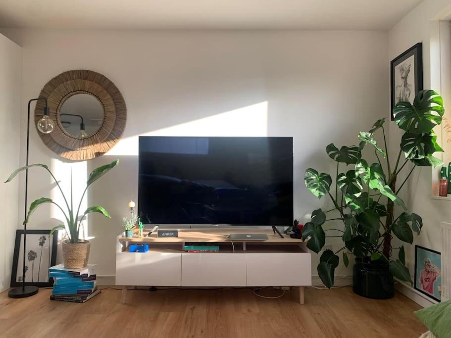 Lovely 1 Bedroom Flat in zone 1/2 London