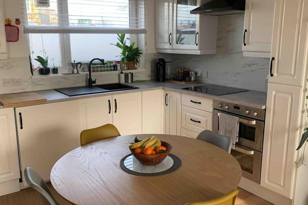 Lovely 1 Bedroom Flat in zone 1/2 London