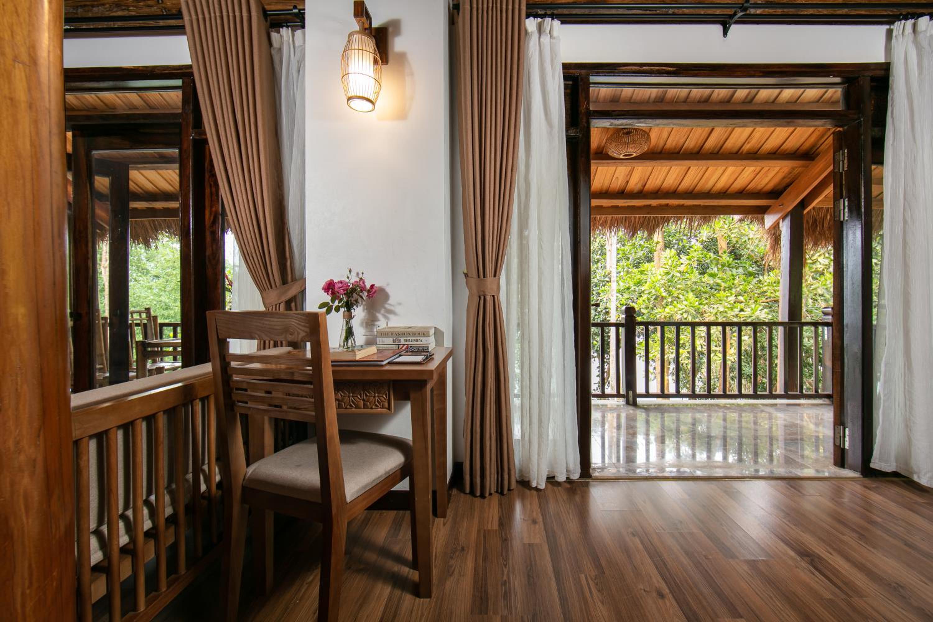Mai Chau Hideaway Lake Resort