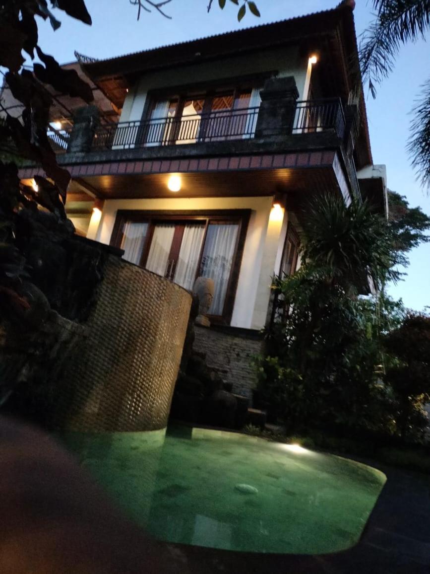Baruna Sari Villa