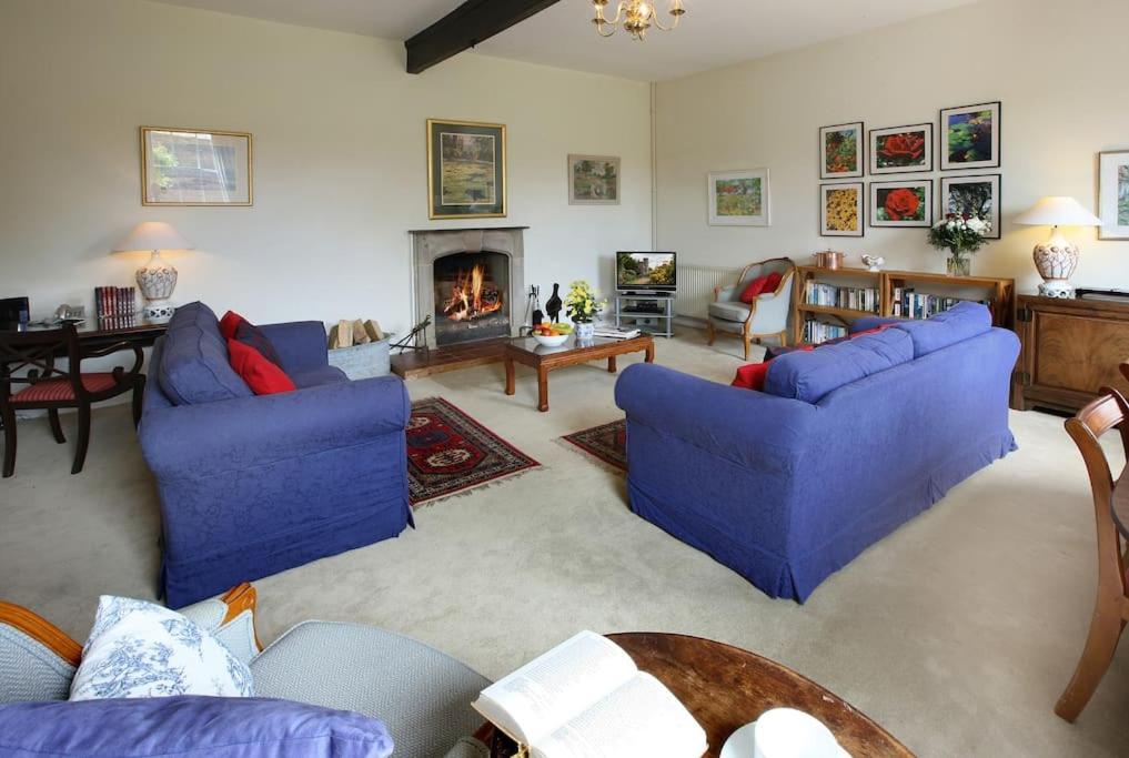 Castle Cottage, Wadhurst view 2