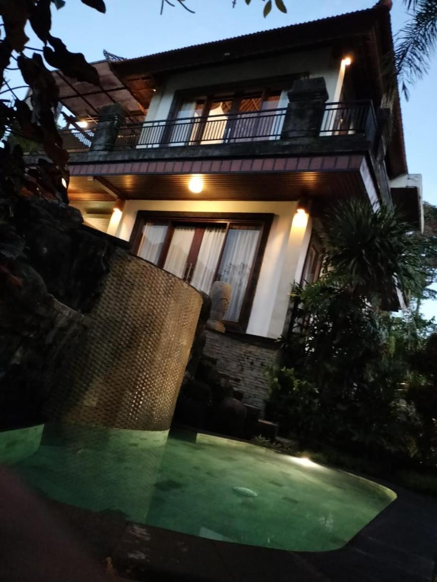Baruna Sari Villa