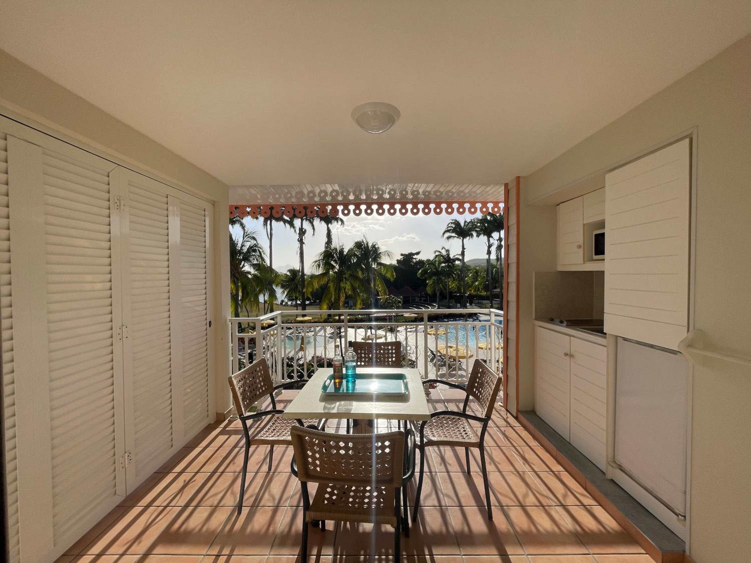 Appart avec piscine et vue mer - TAC view 3