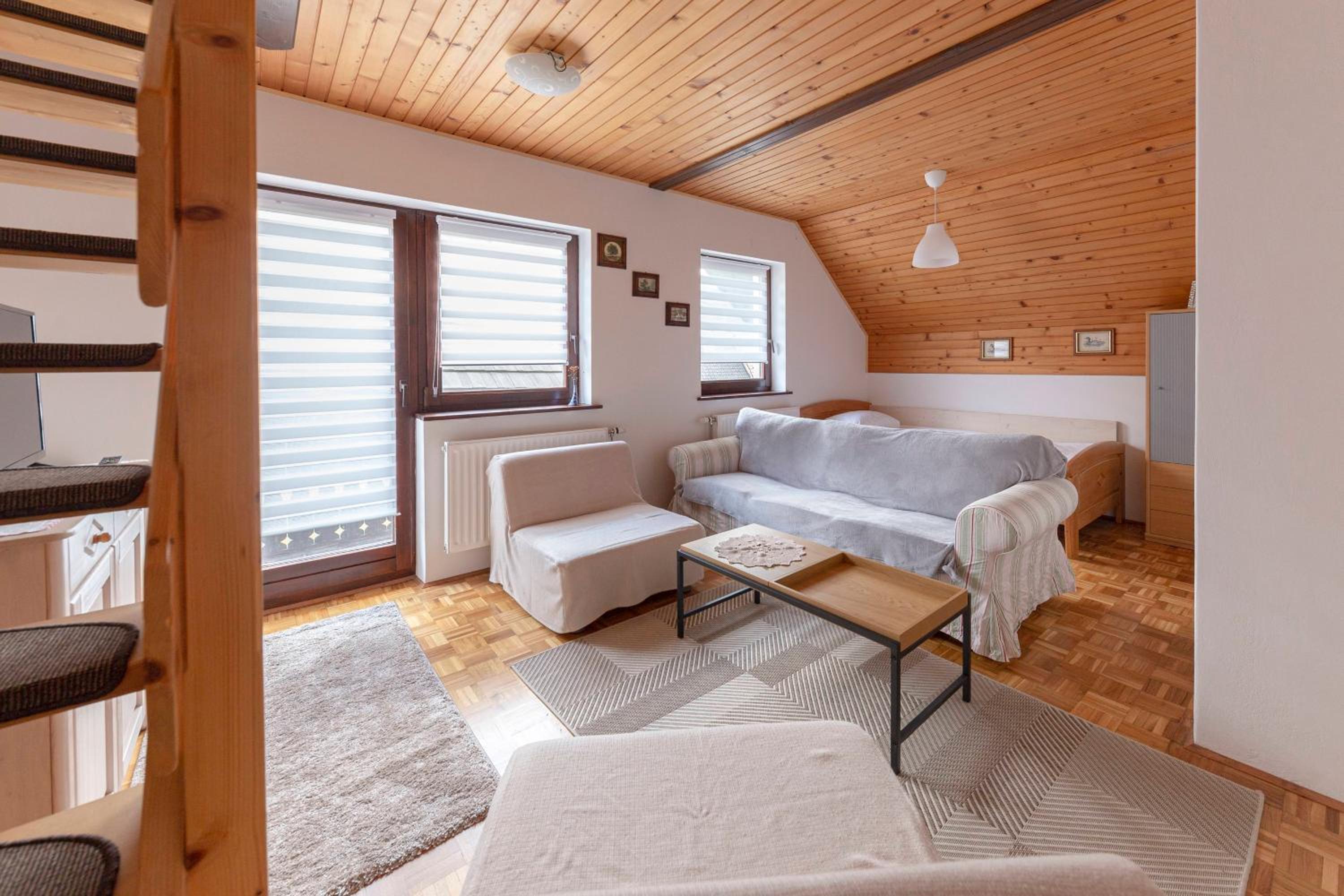 Apartma Mikelj
