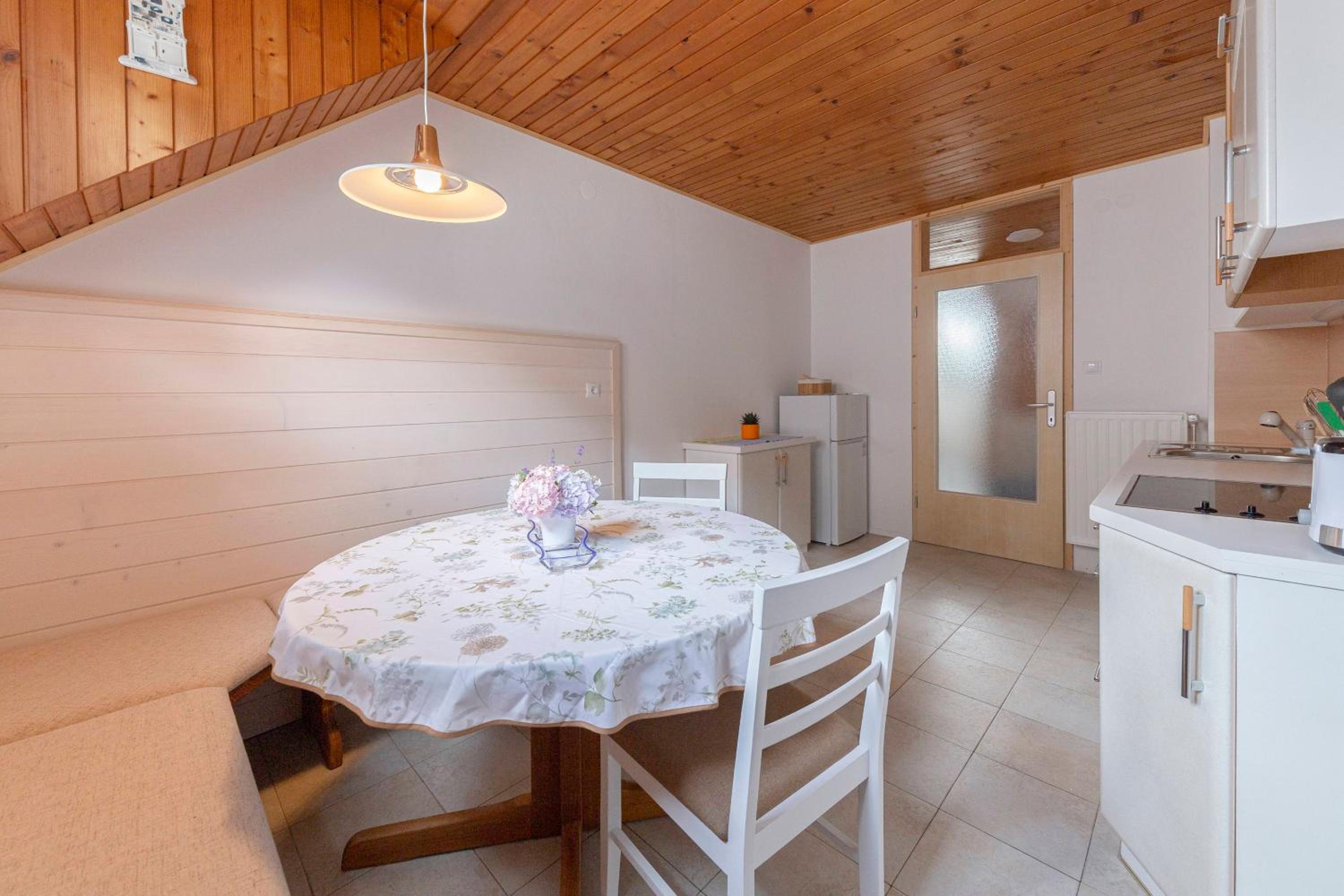 Apartma Mikelj