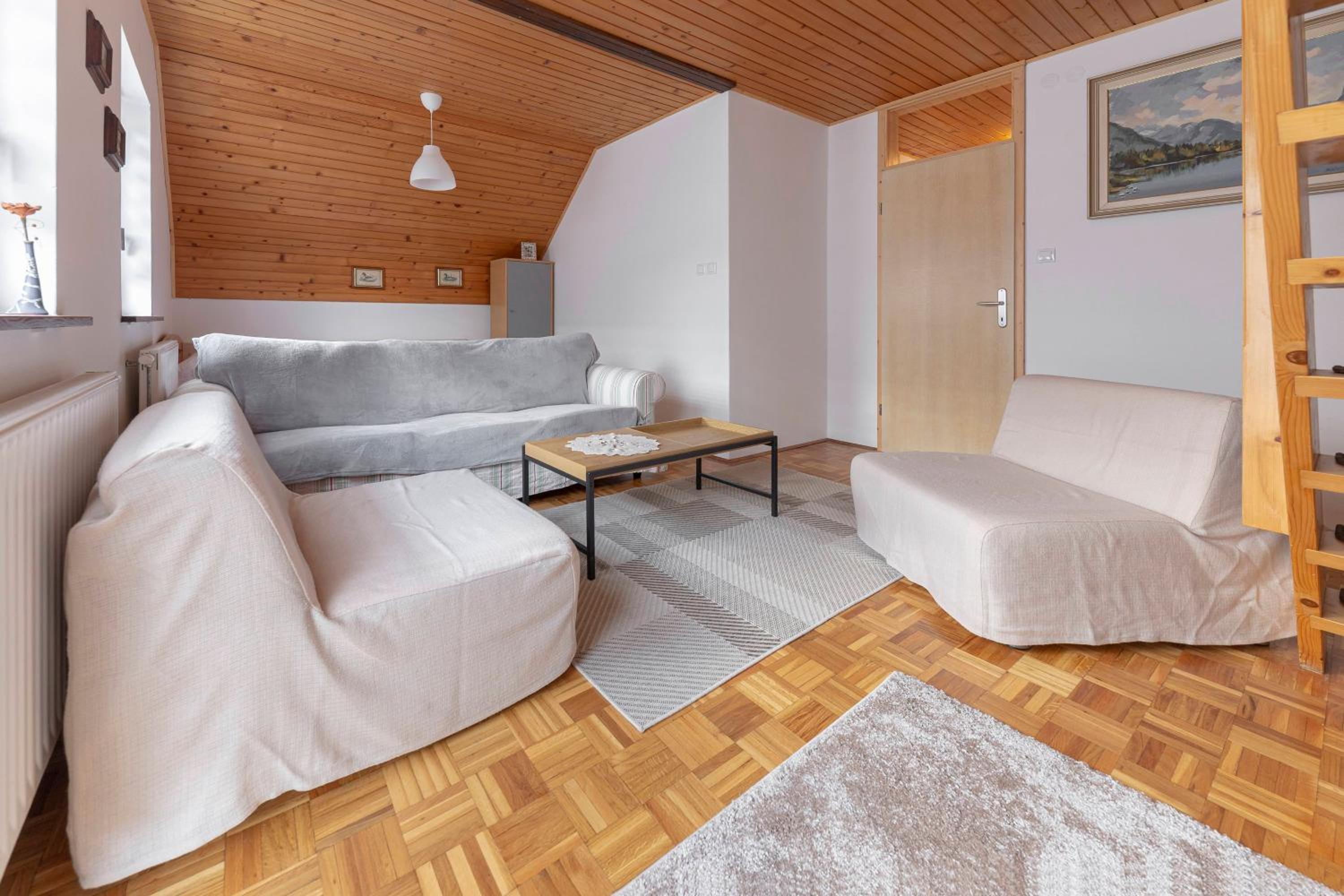 Apartma Mikelj