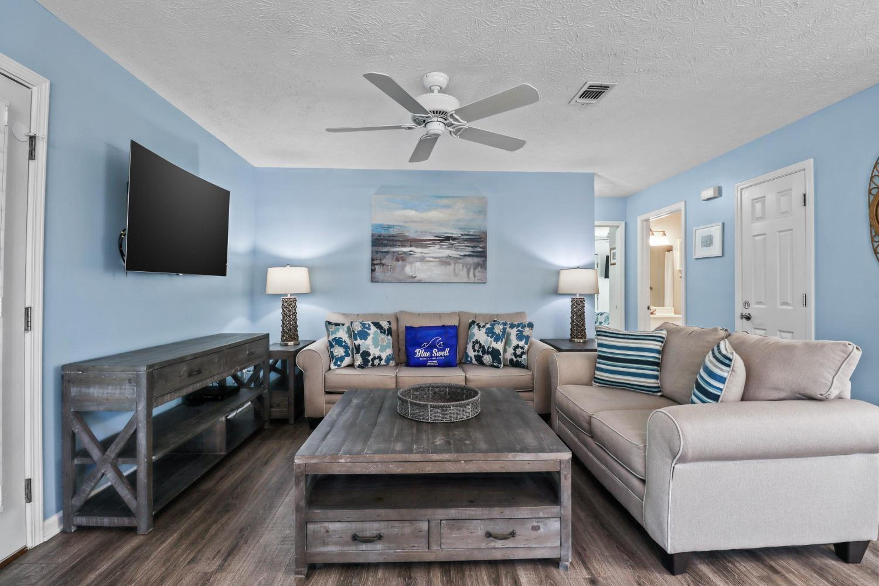 Contemporary Bungalow / West End PCB / Available NOW! / Perfect for Family view 5