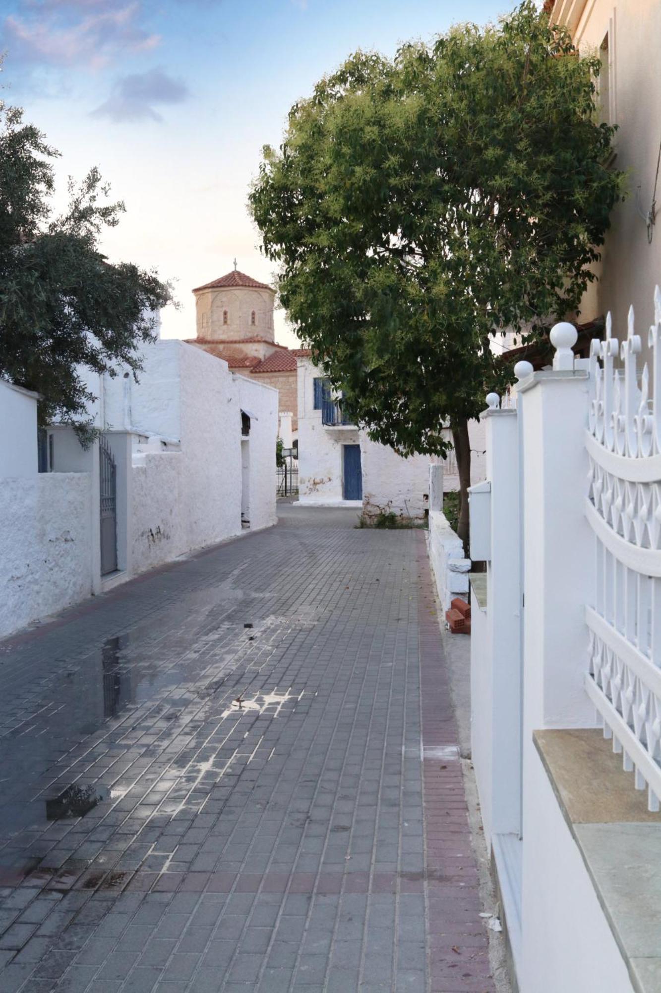 Nonta's Luxury Home view 5