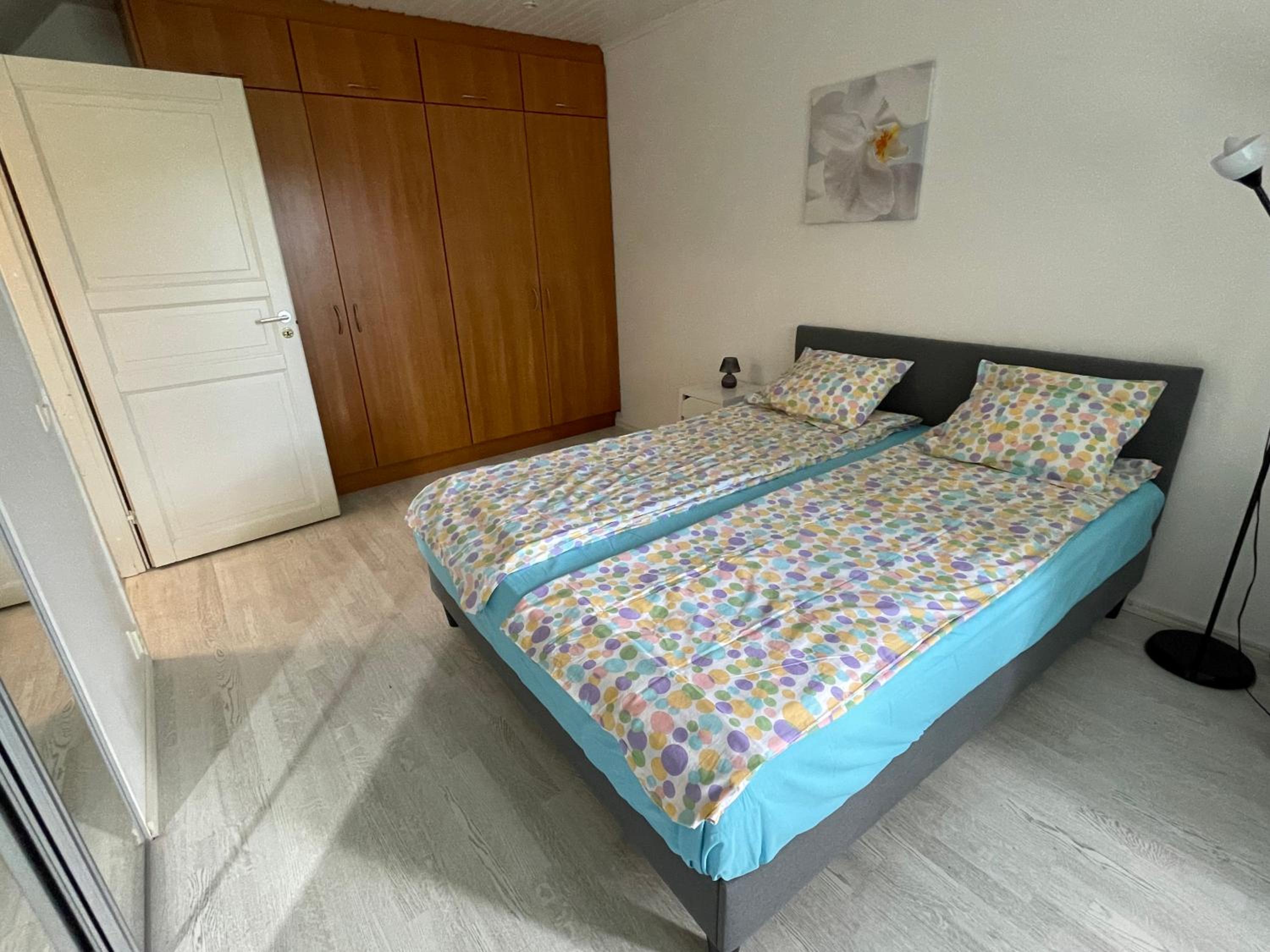 Helsinki, Private free parking, super easy to city centre and airport view 2