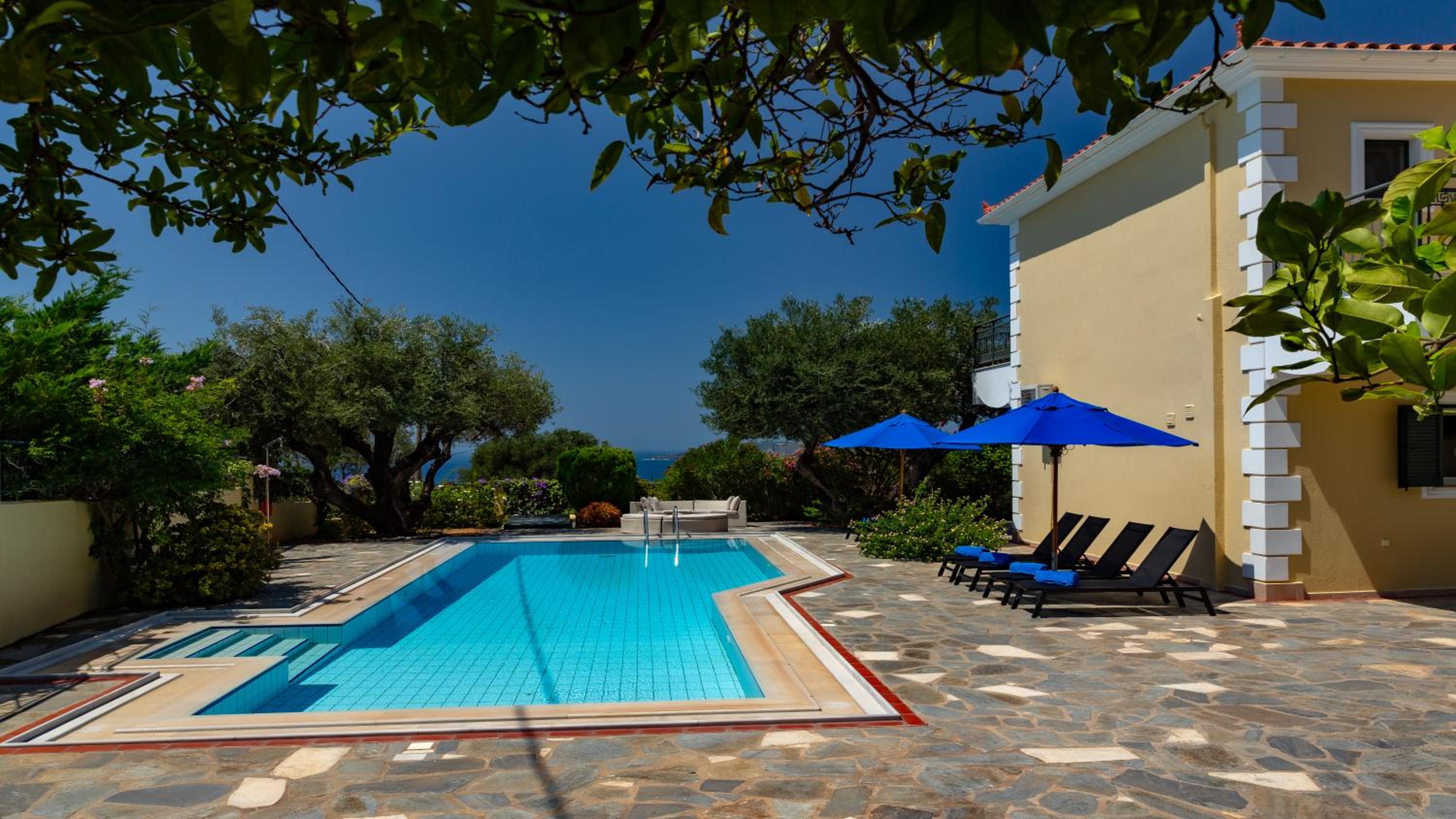 Villa Afrato