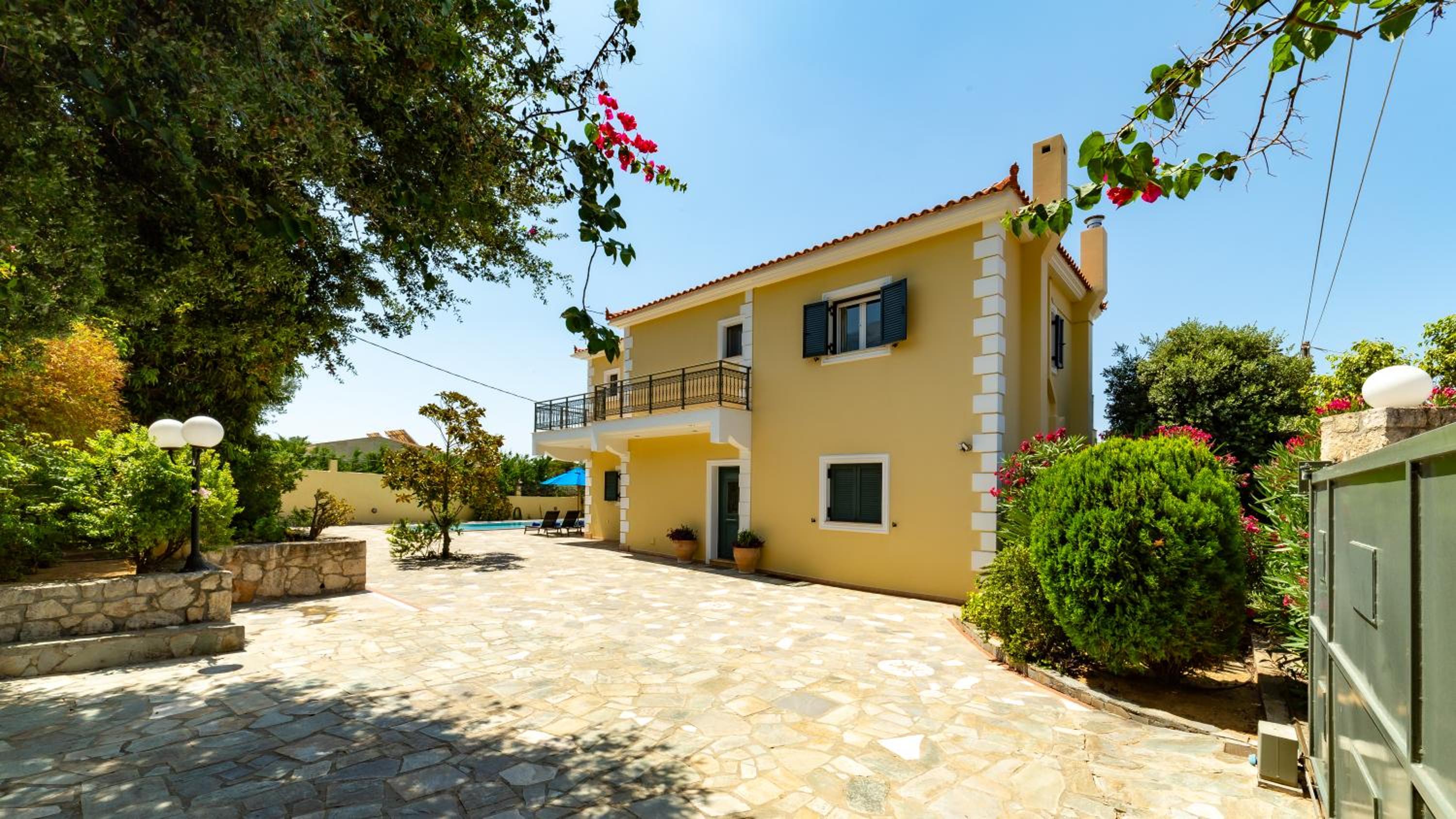 Villa Afrato