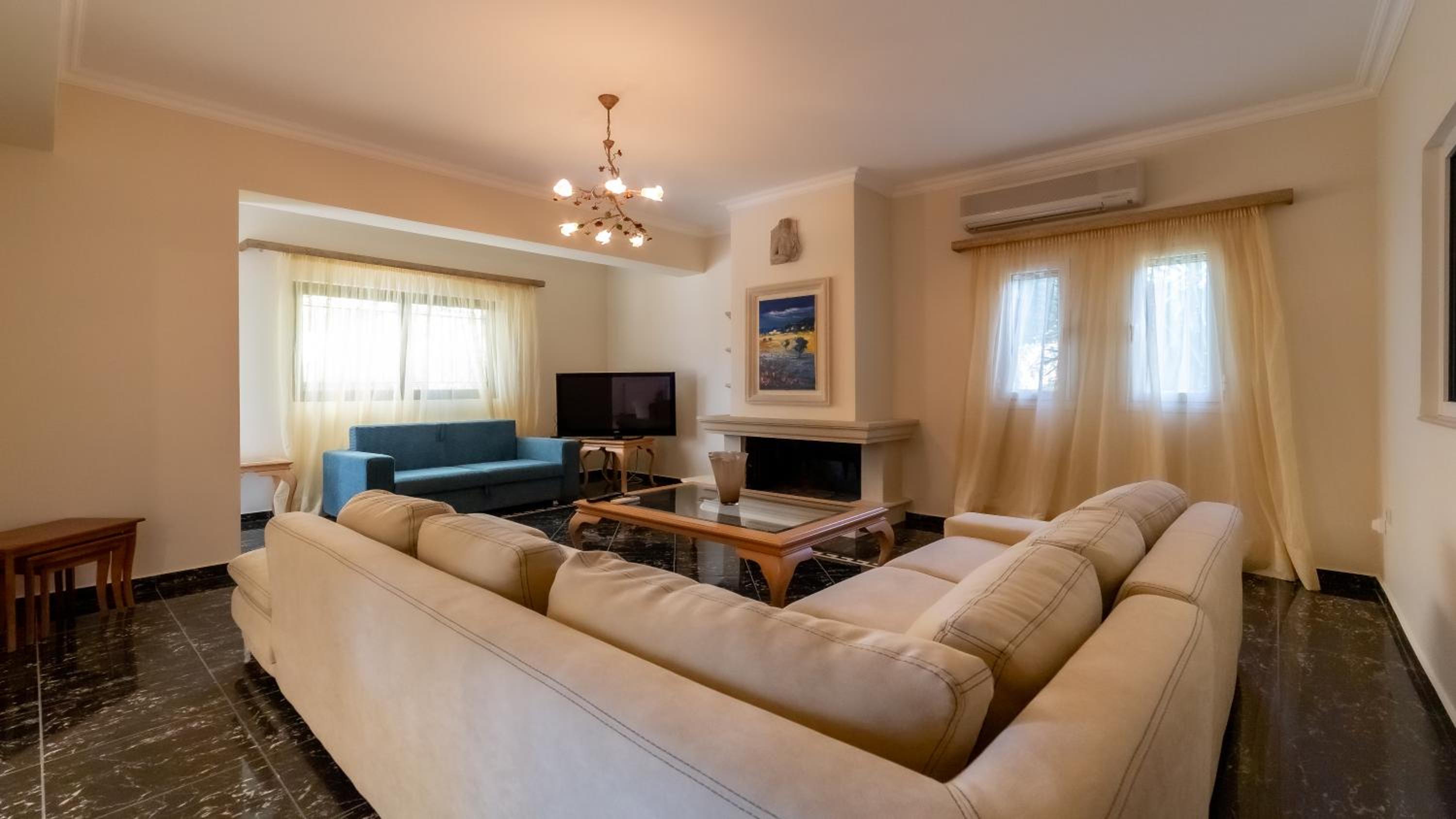 Villa Afrato