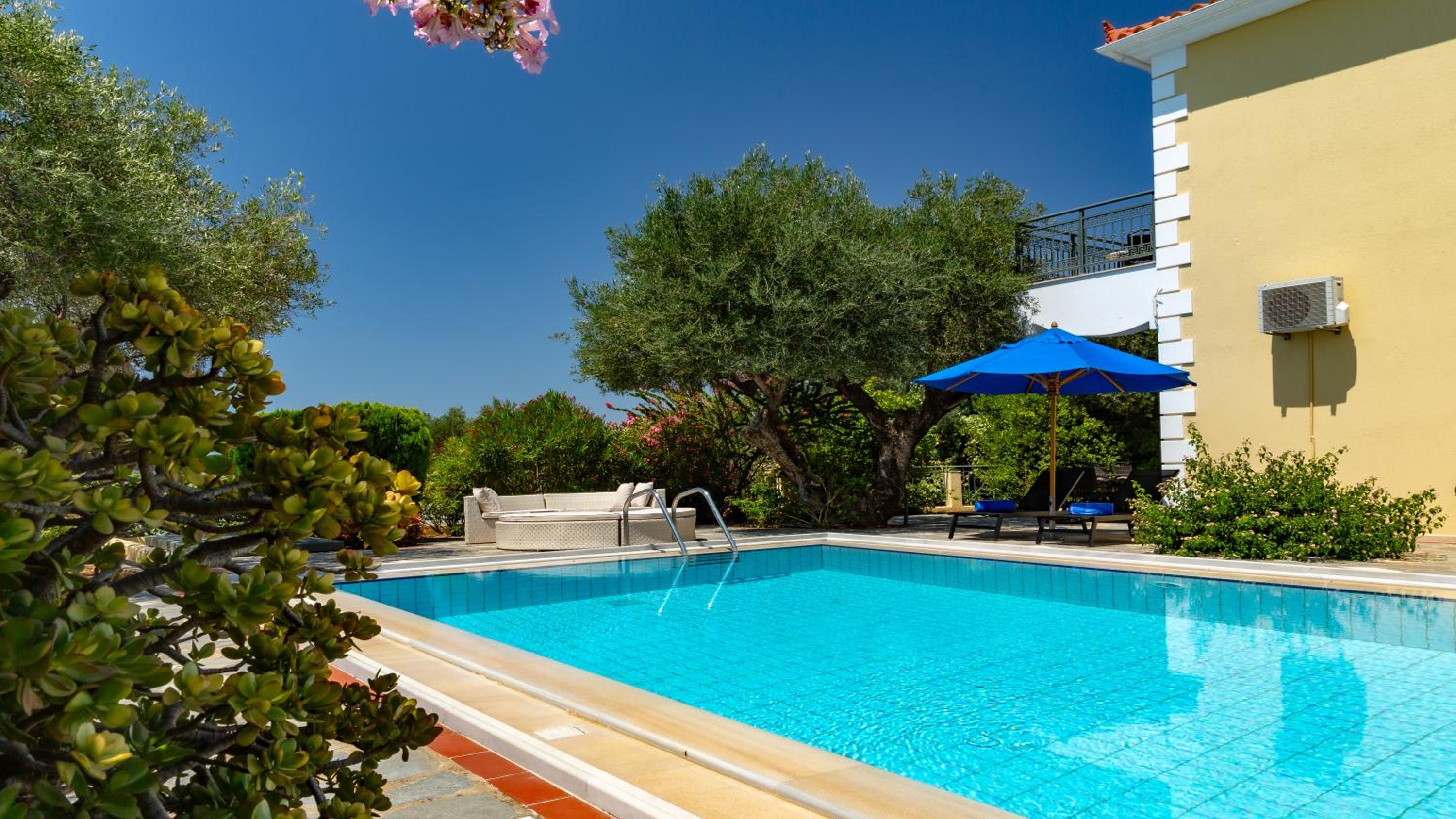 Villa Afrato